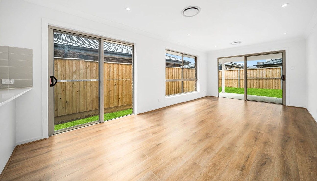17 Colt Street — photo 5 of 11