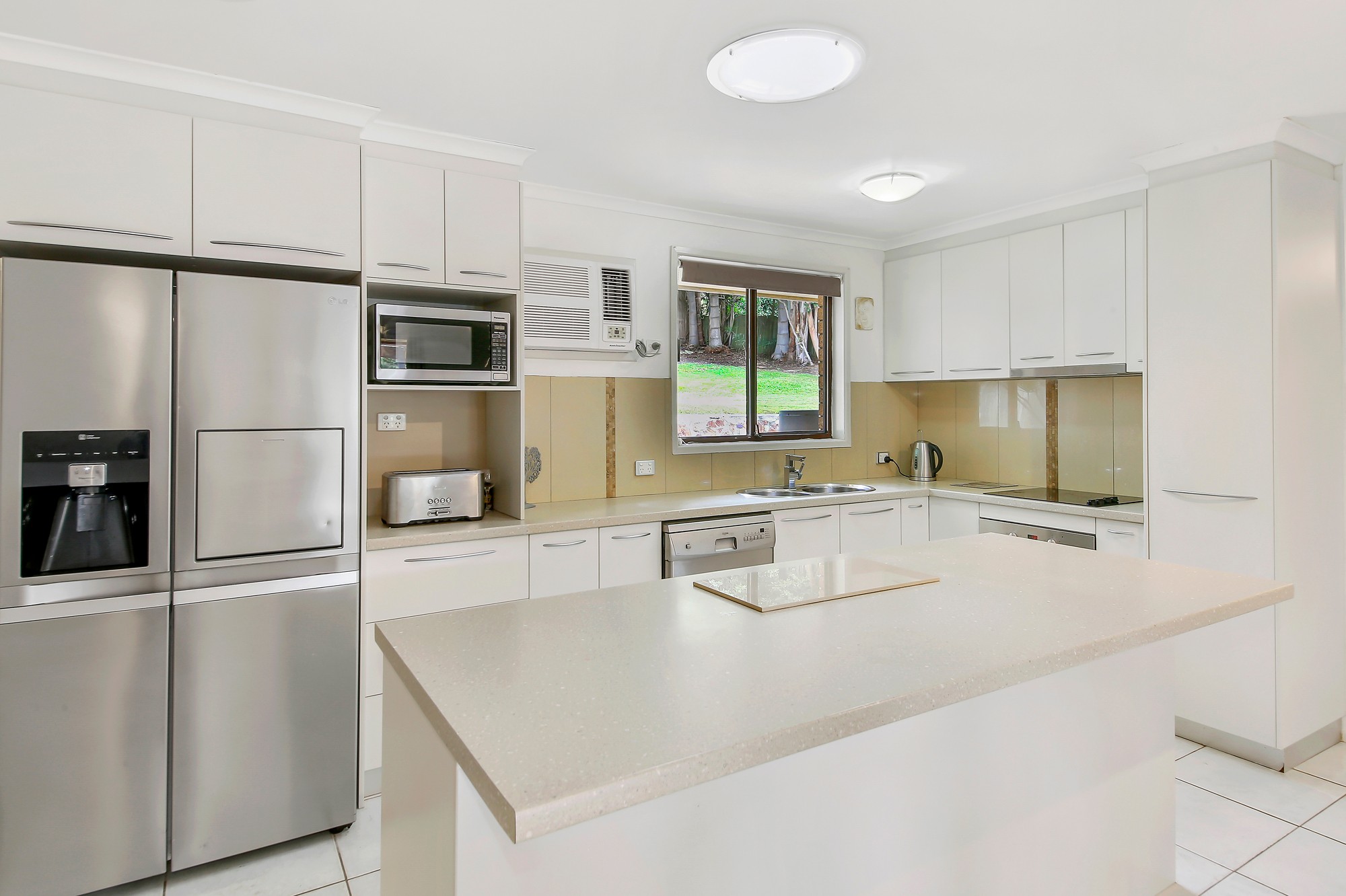 1 Yakola Parade, Alexandra Headland, QLD 4572