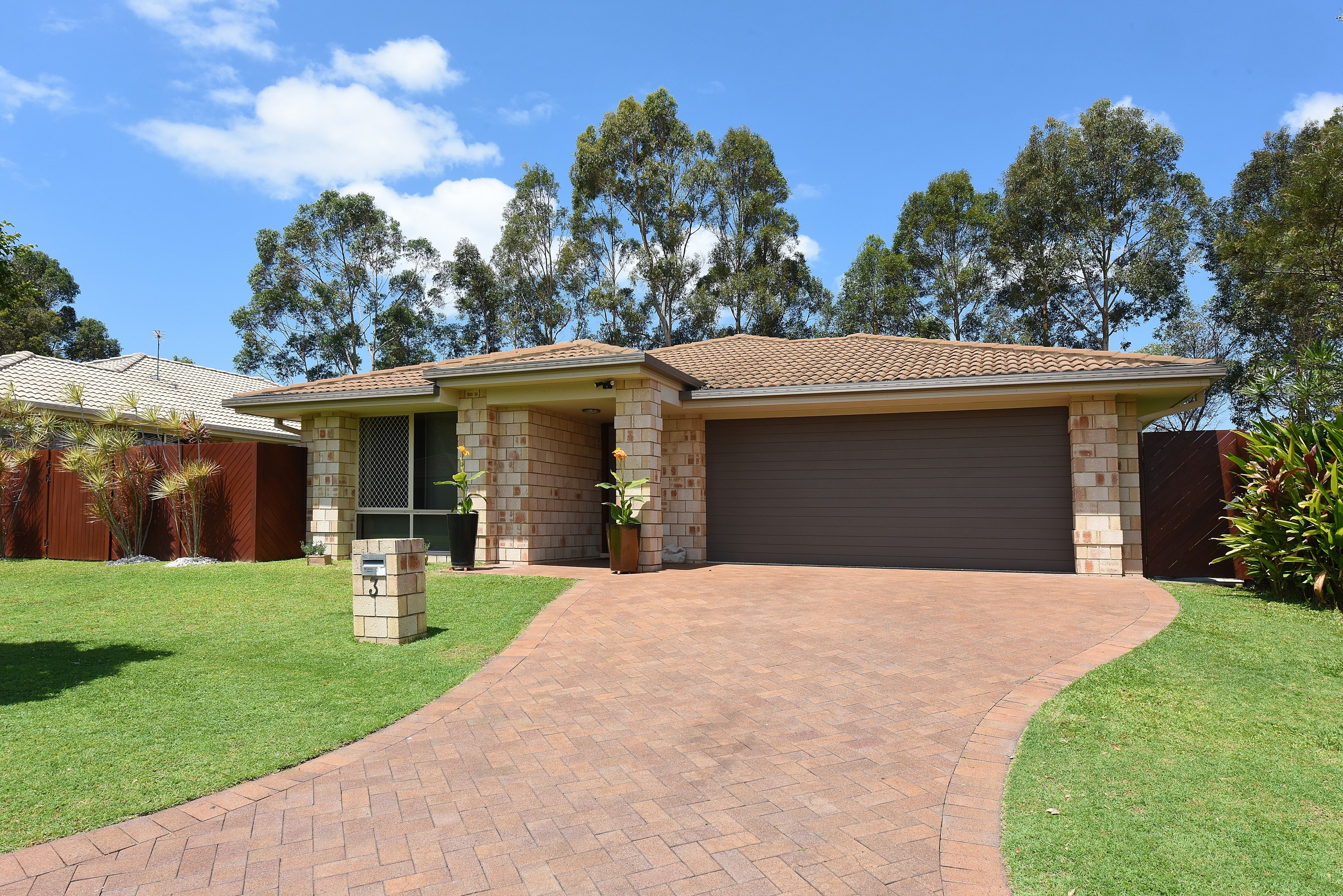 3 Gumview Place, Little Mountain, QLD 4551
