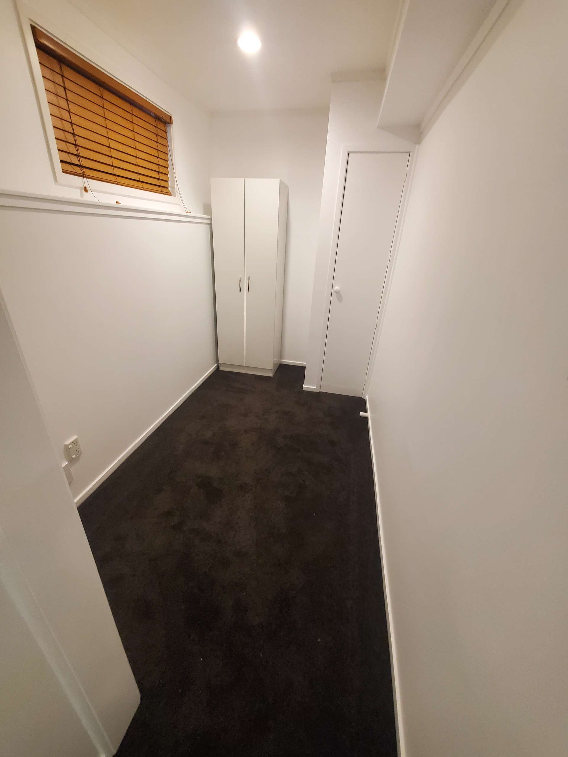 39B York Road photo 10