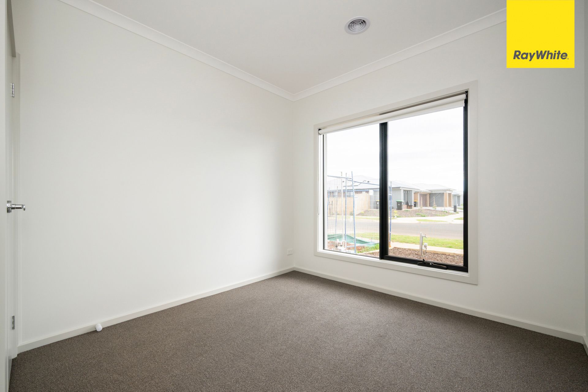 15 Aldrich Street, THORNHILL PARK, VIC 3335