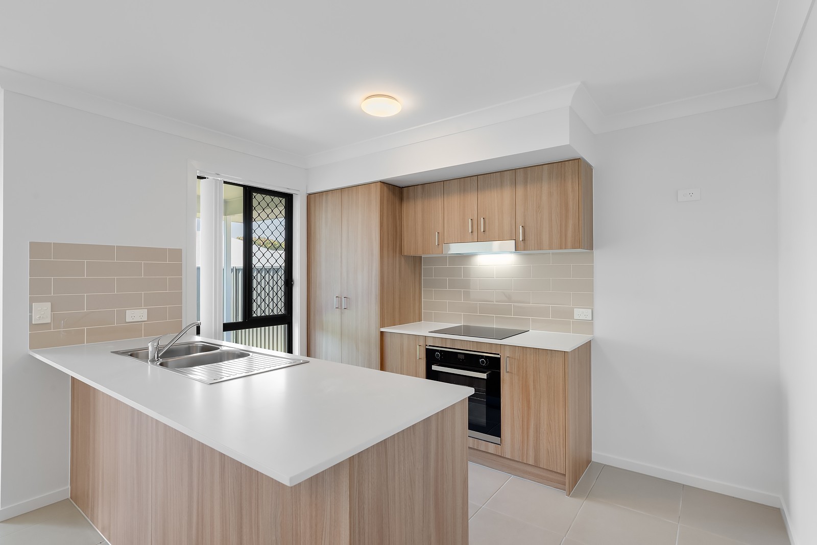 7A Heritage Lane, Southside, QLD 4570