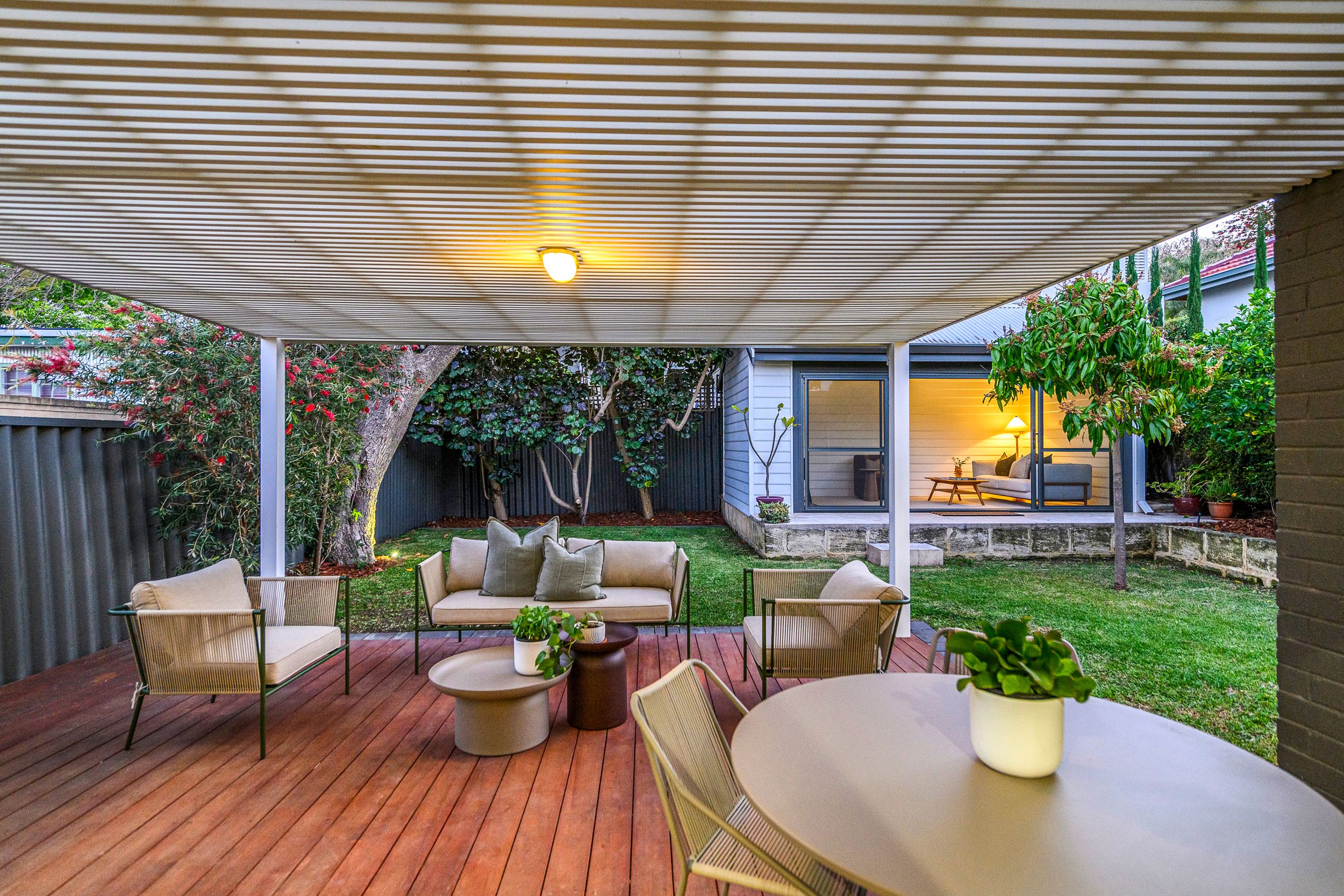 8 Saunders Street — photo 29 of 30