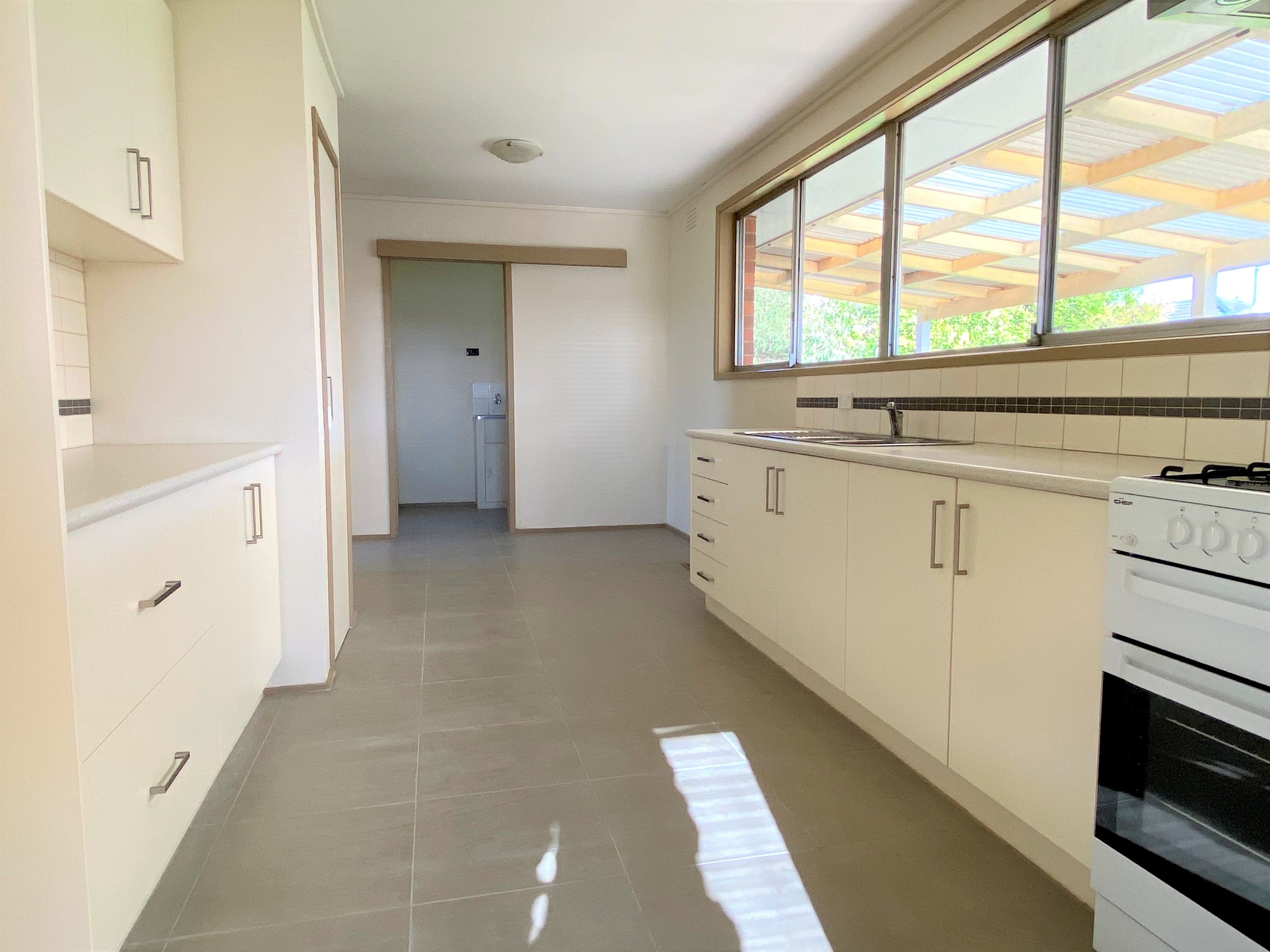 5 Sutton Close, Gladstone Park, VIC 3043