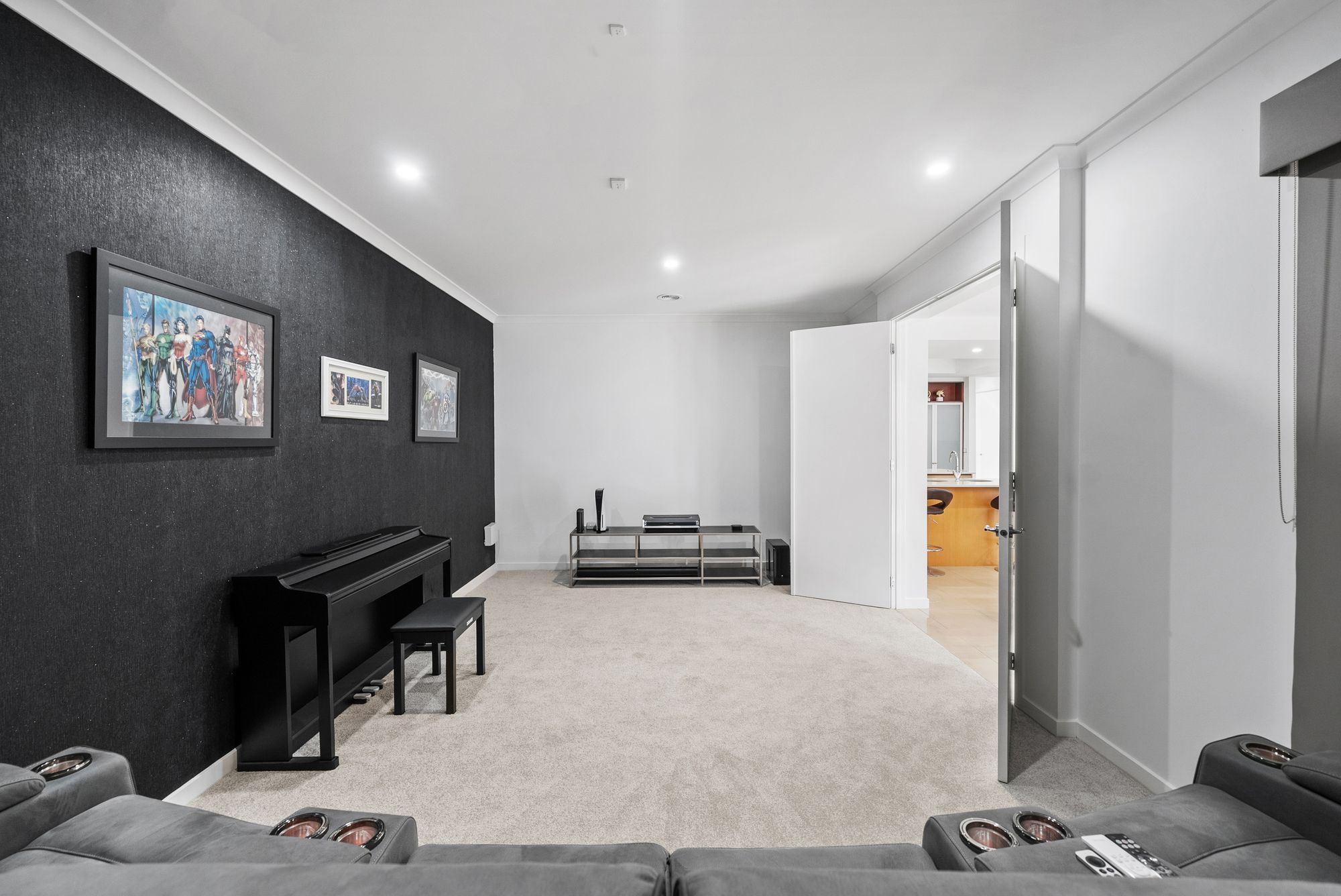 6 Lauradan Avenue — photo 14 of 30