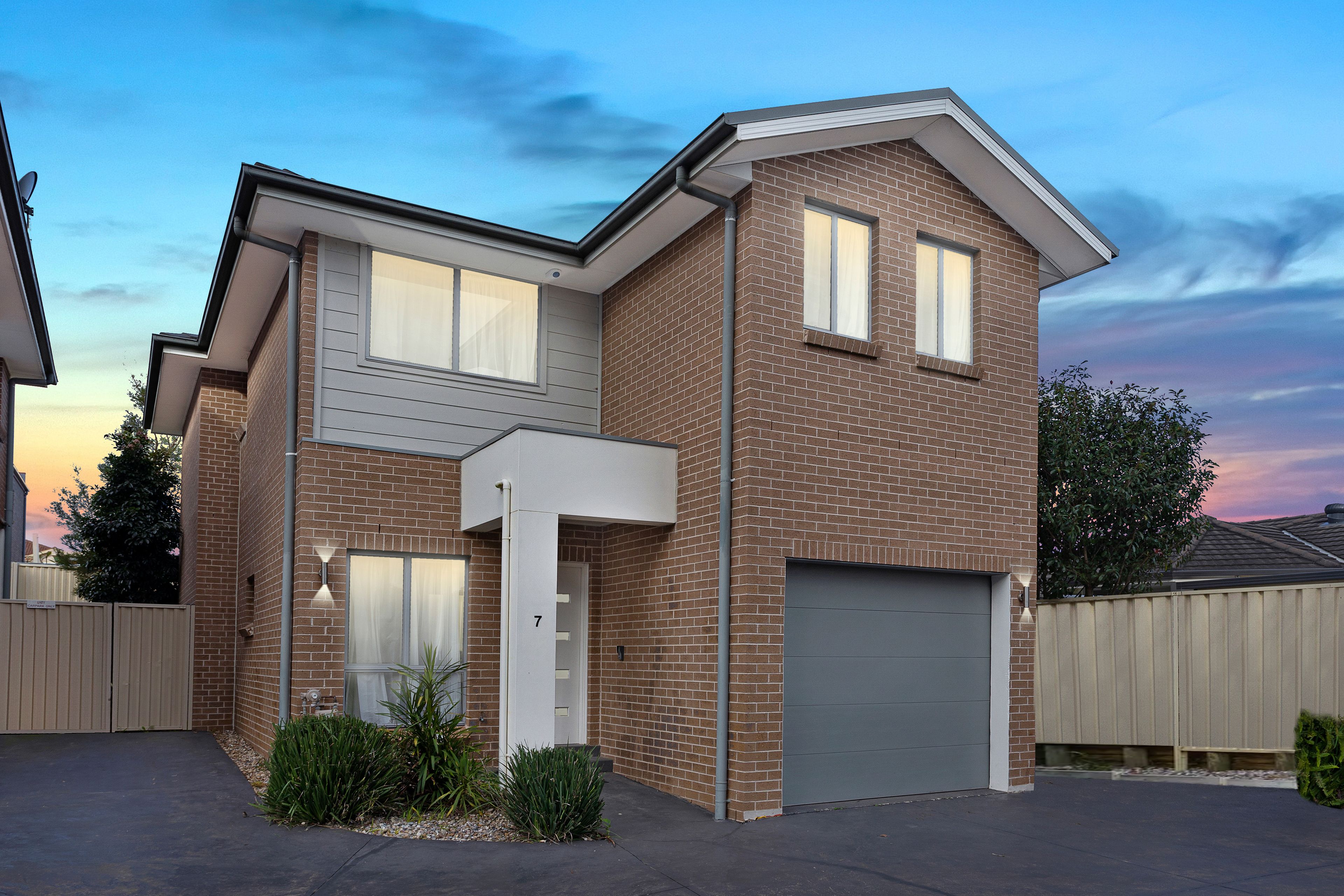 7/4-6 Boonderoo Avenue — photo from Ray White United Group - Glenwood