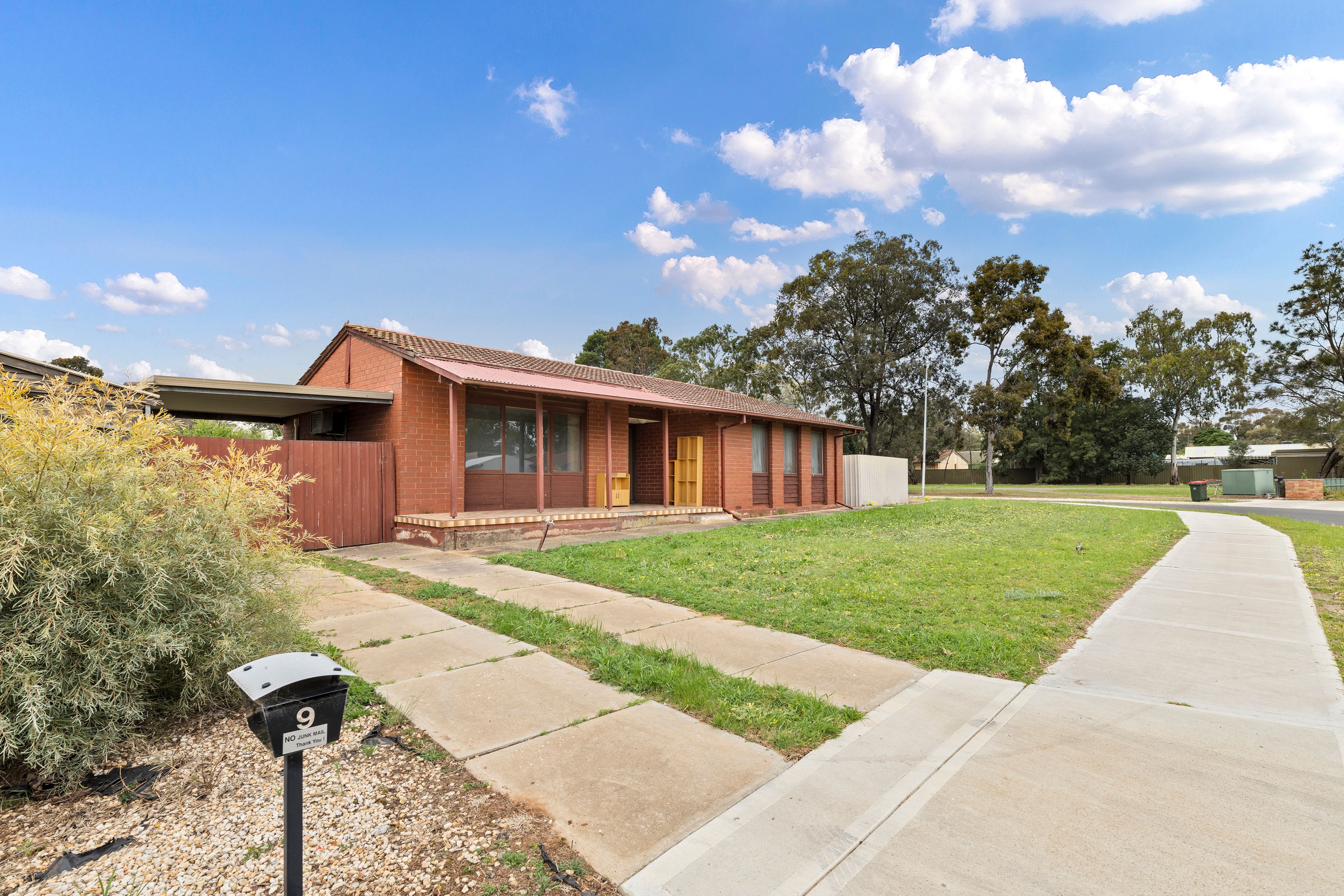 9 Karinga Crescent — photo 15 of 16