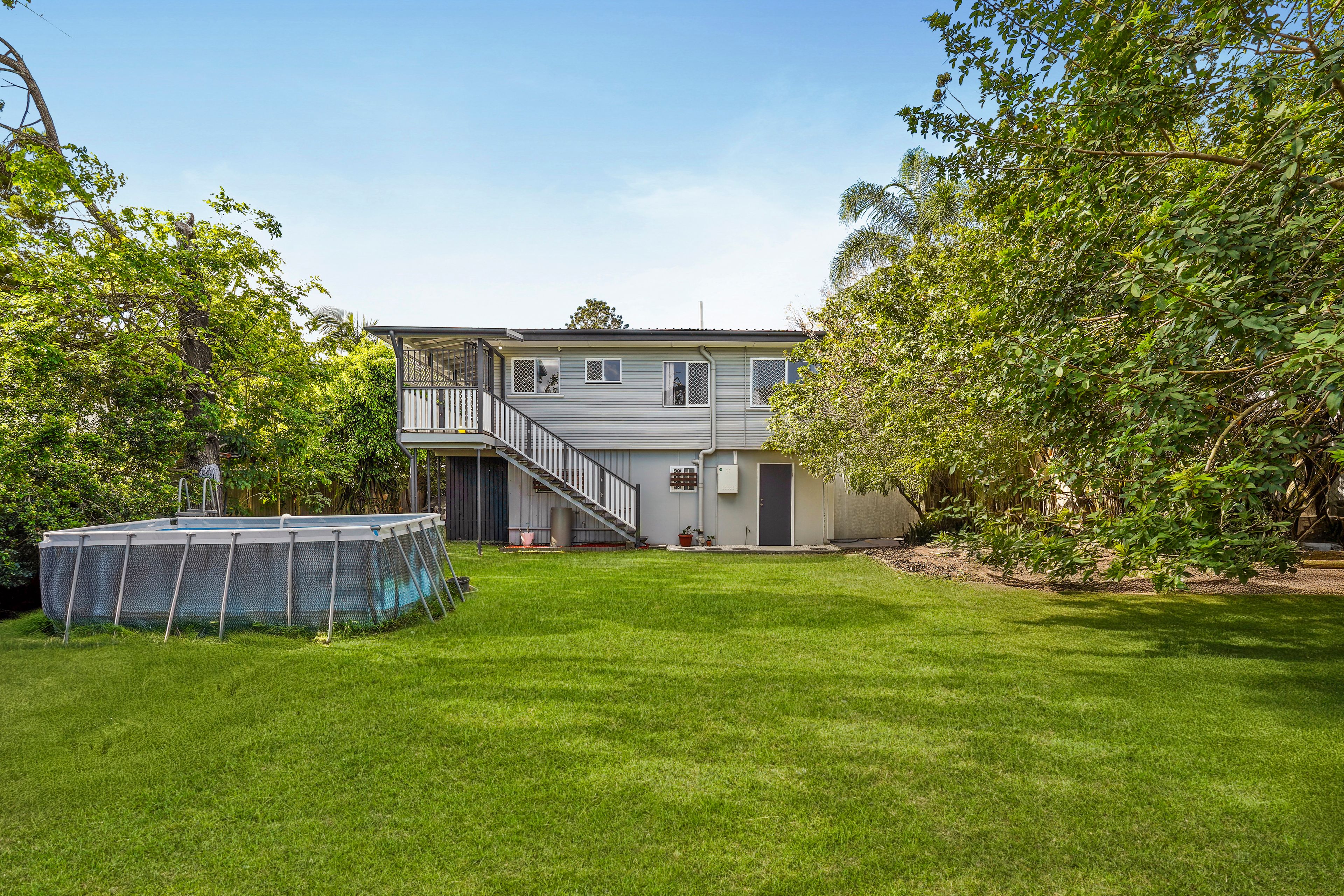 4 Oakland Avenue — photo 14 of 18