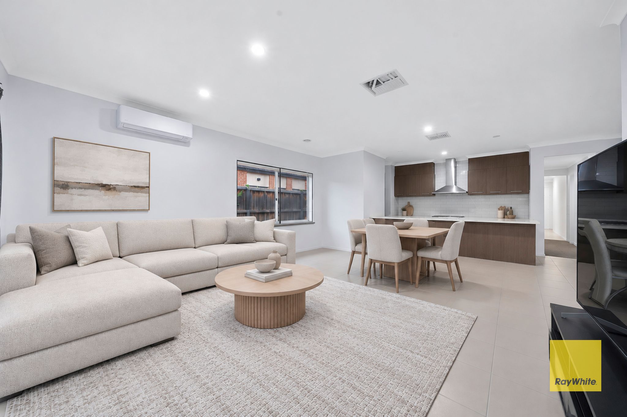 30 Scottsmith Crescent — photo 10 of 22
