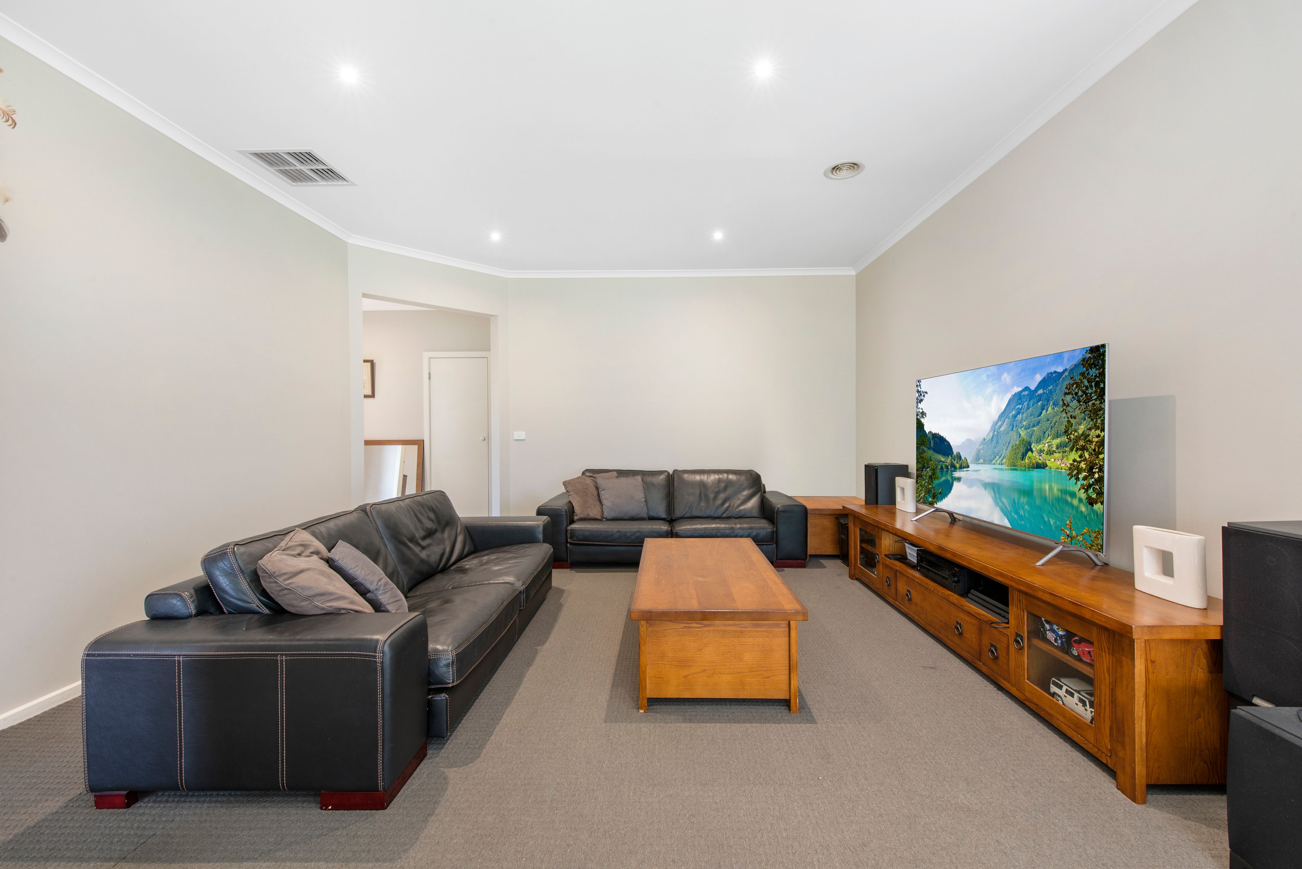 76 Loddon Drive, Taylors Hill, VIC 3037