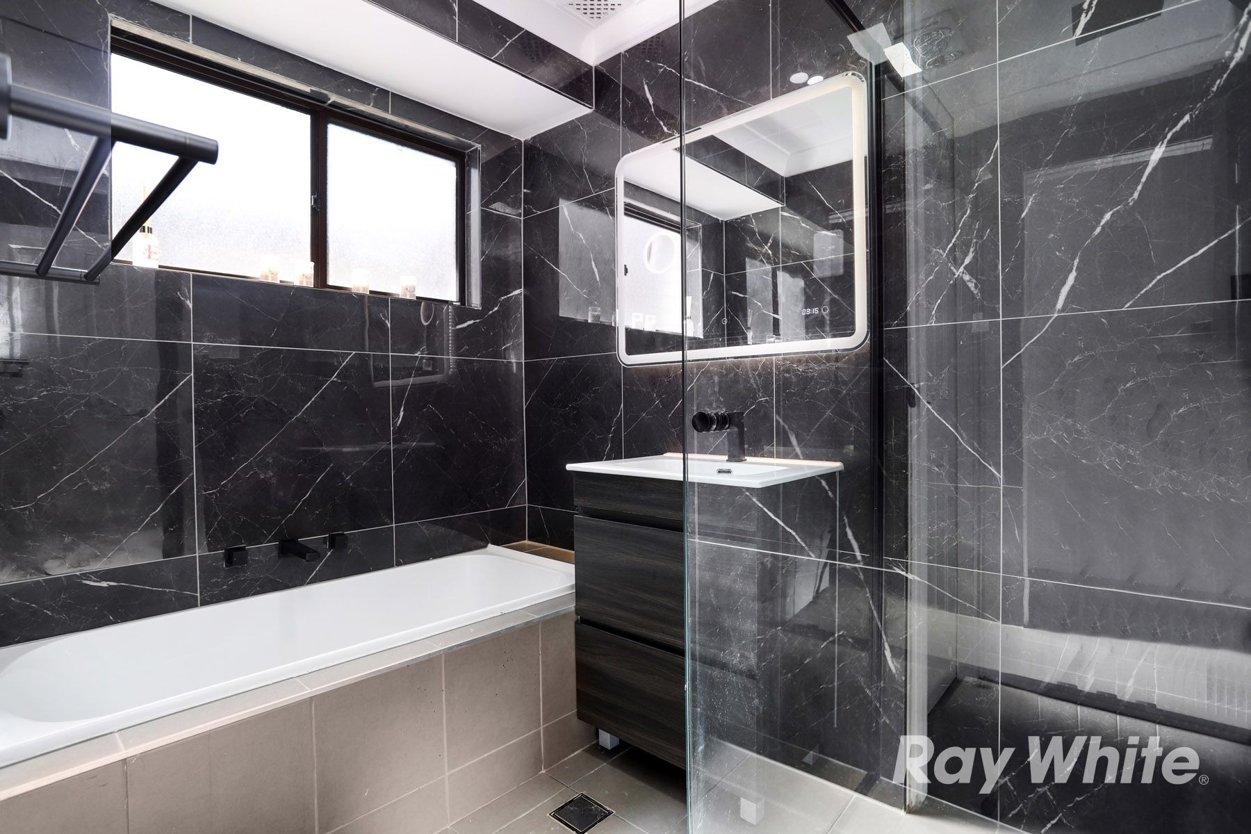 24 Augusta Place, St Clair, NSW 2759