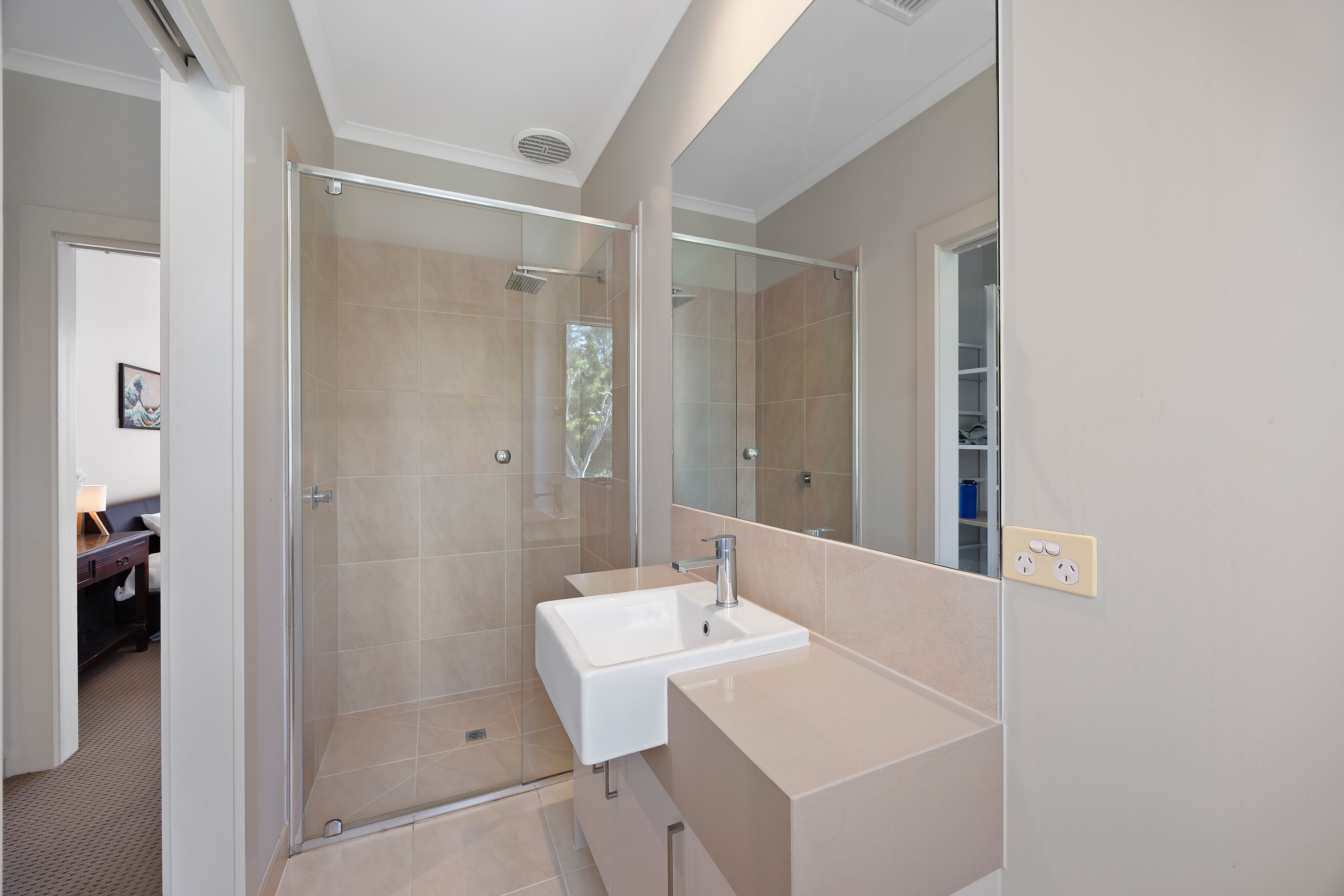 25 Parkwood Road — photo 11 of 15