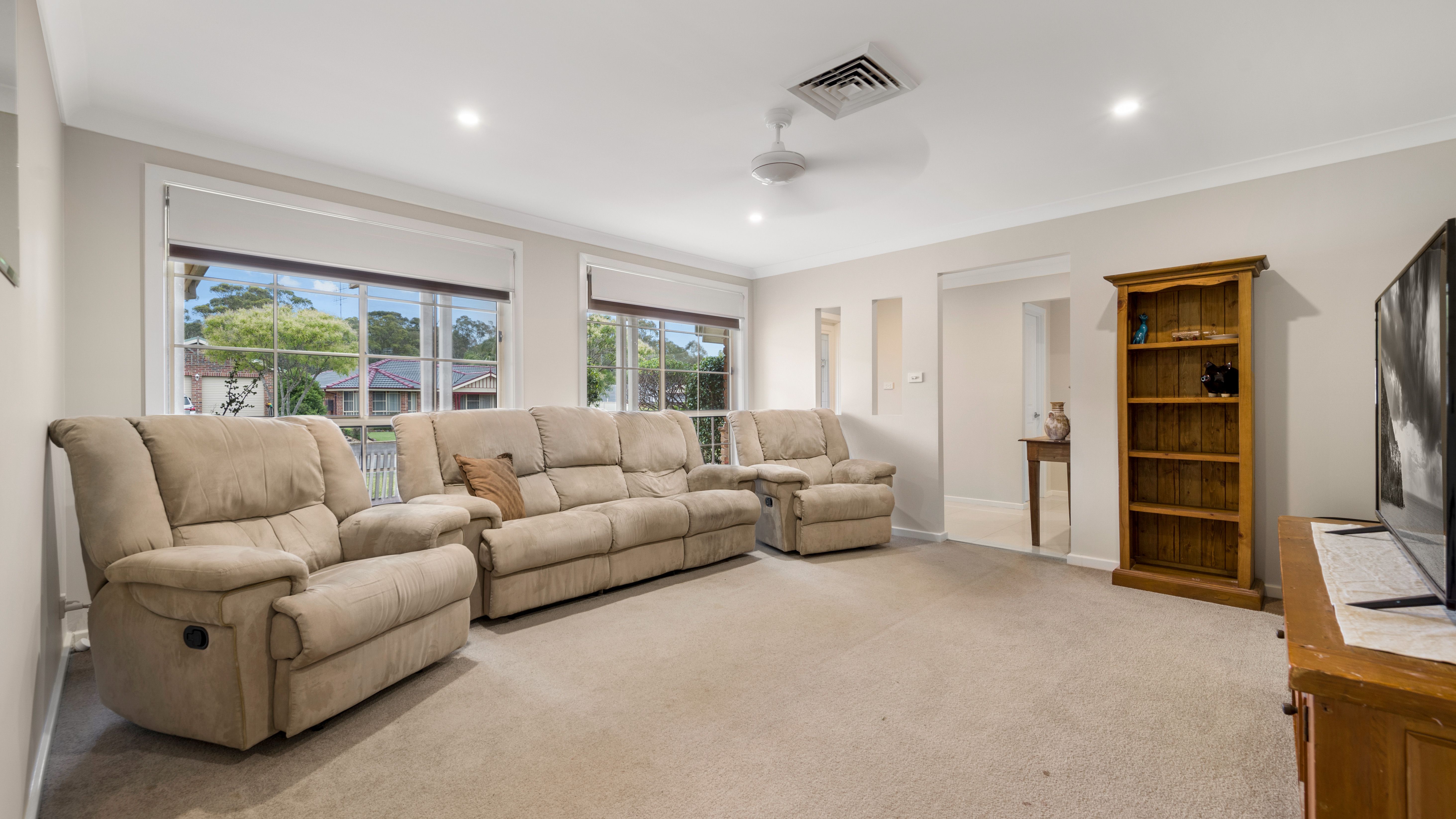 21 Woodlands Drive, Glenmore Park, NSW 2745