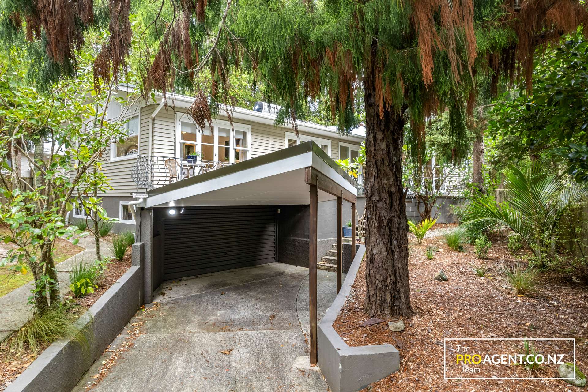 502 Huia Road photo 8