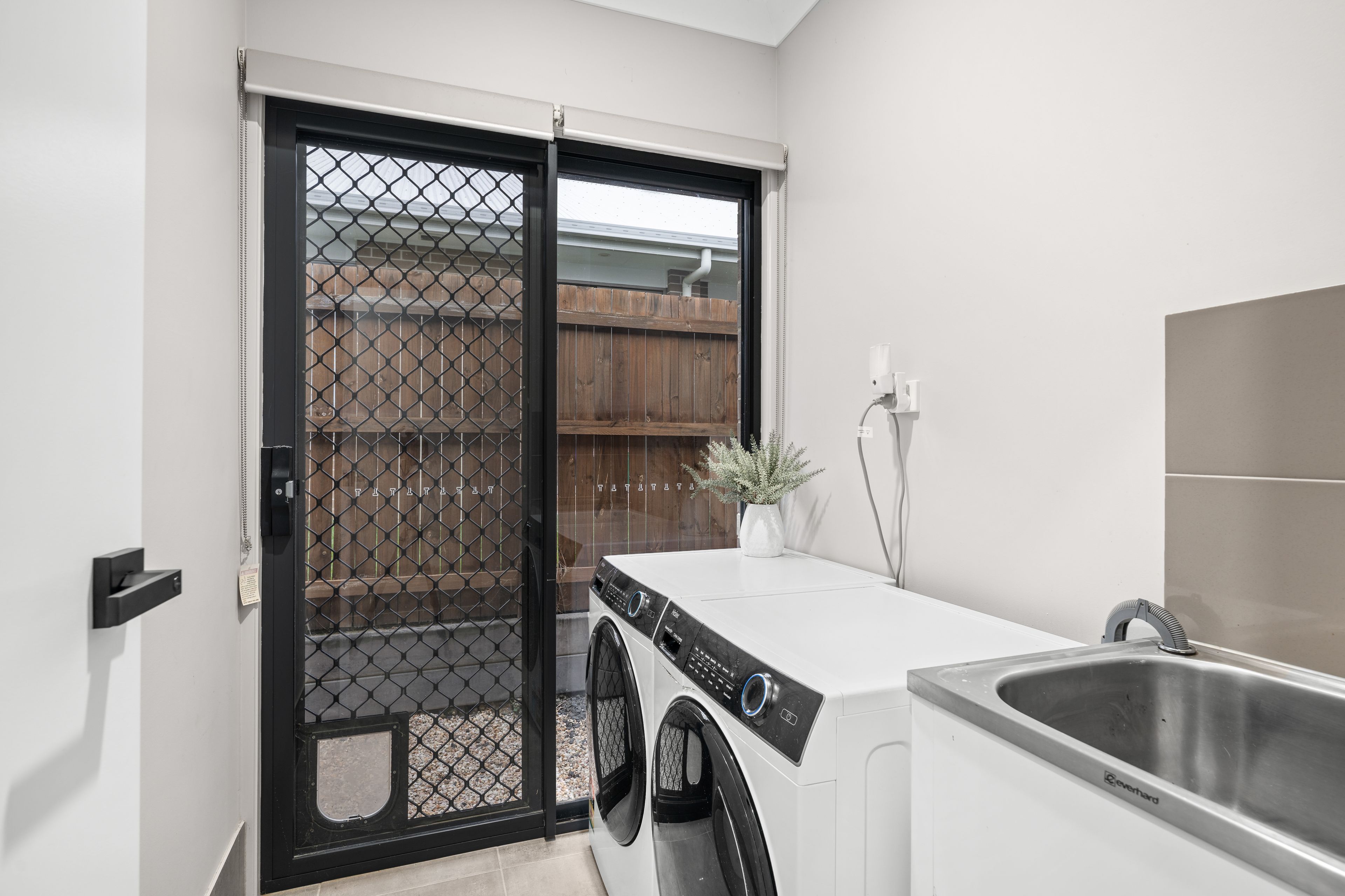 6 Scheyville Crescent — photo 16 of 22
