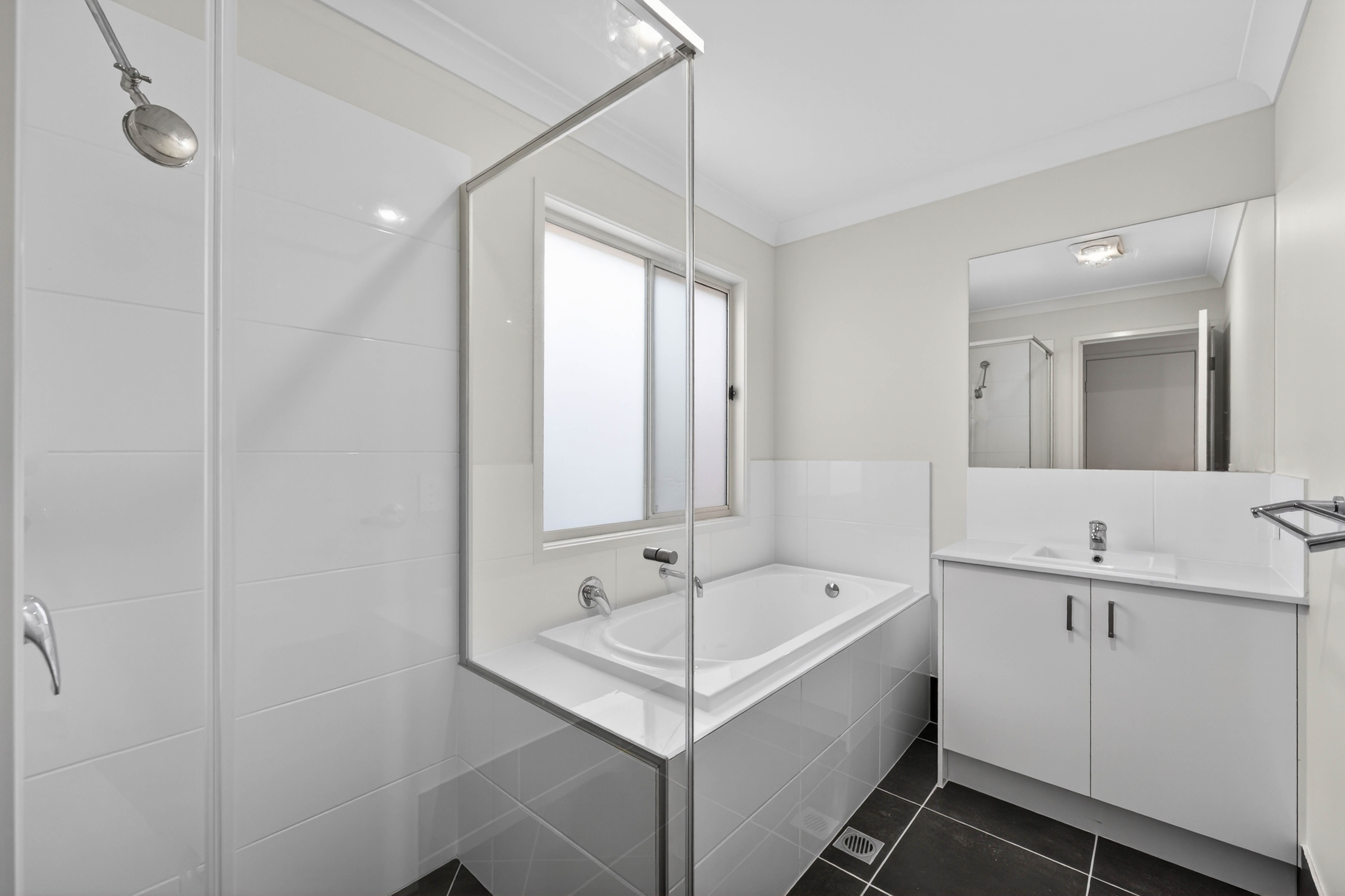 92 Marsdenia Drive — photo 10 of 16