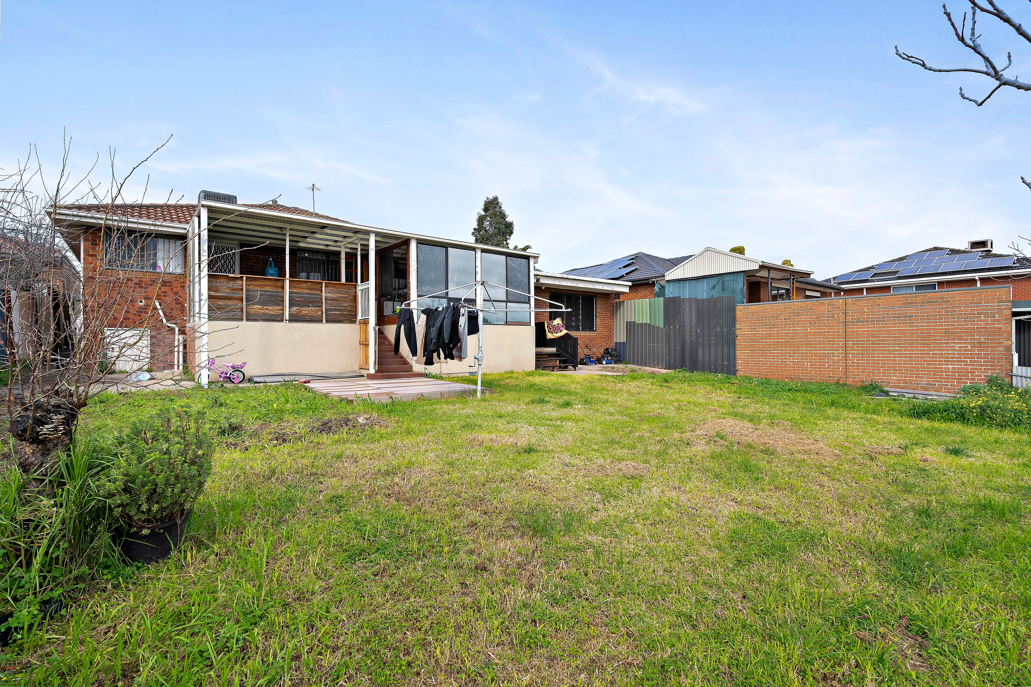 63-65 Rokewood Crescent — photo 15 of 30