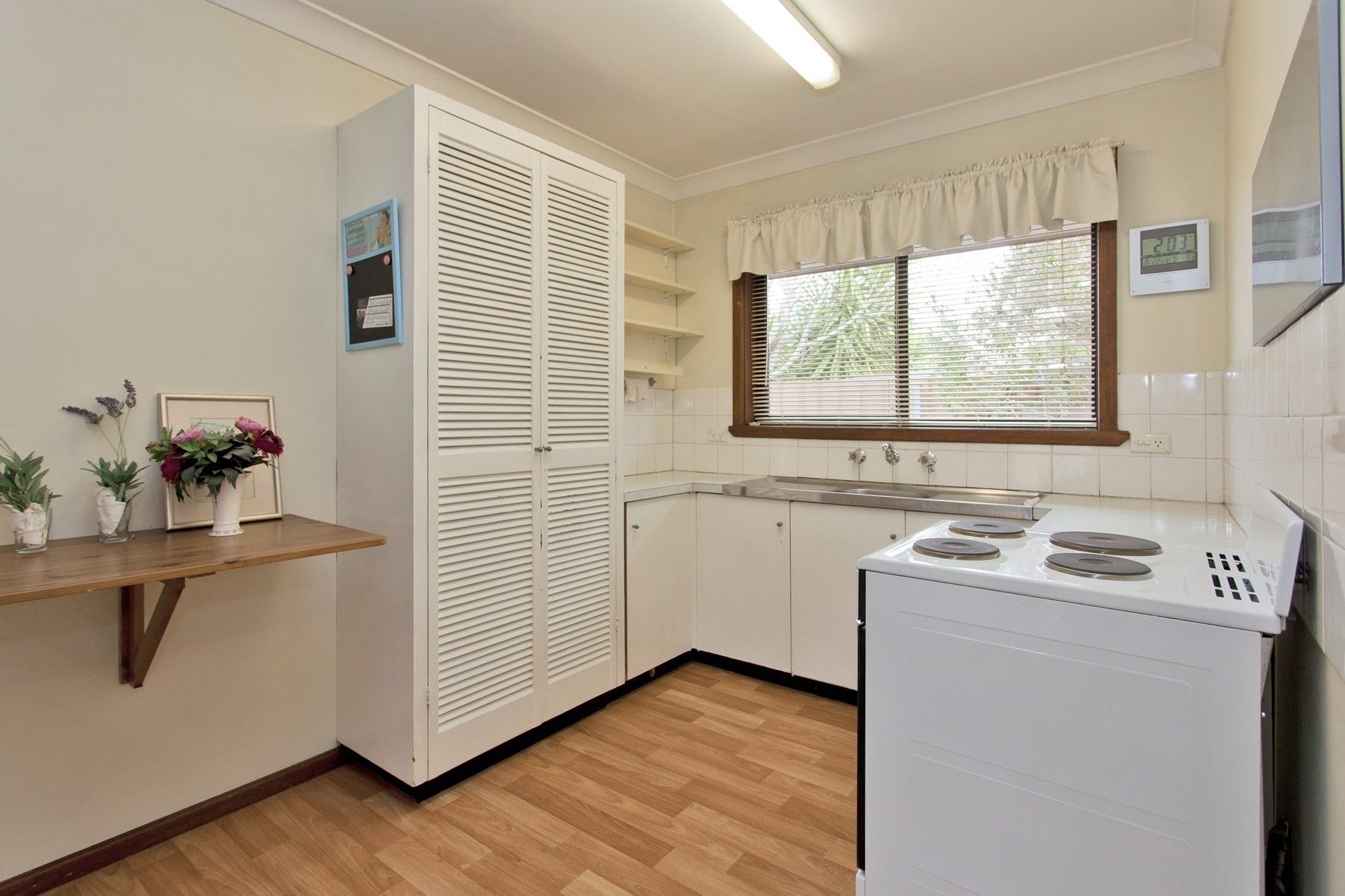 2-4 / 462 Parnall Street, Lavington, NSW 2641