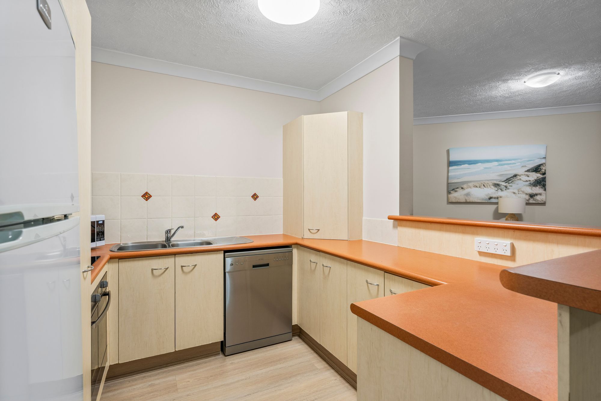 15/2342-2358 Gold Coast Highway — photo 4 of 17