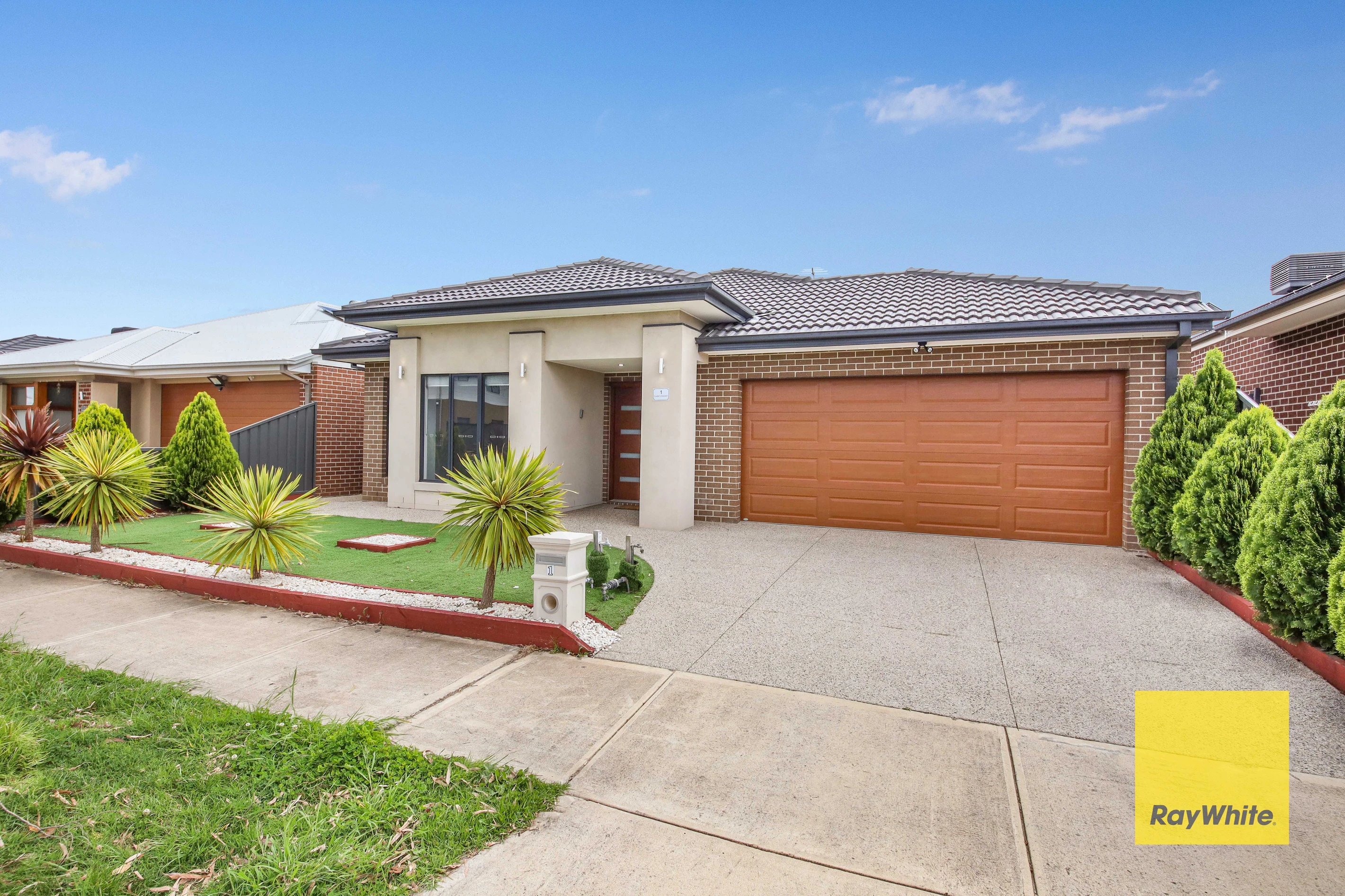 1 Luster Crescent, Tarneit, VIC 3029