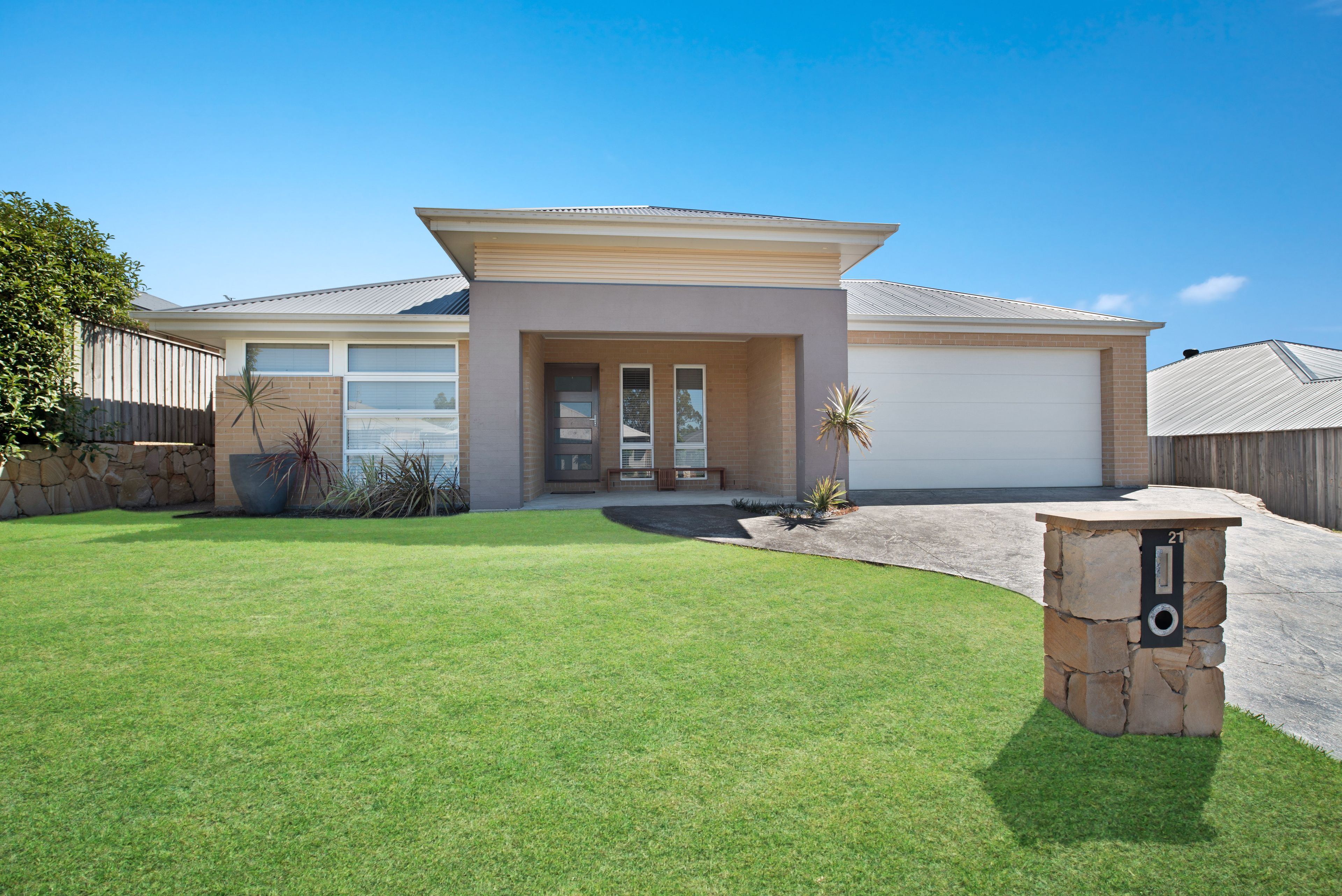 21 Redgum Circuit