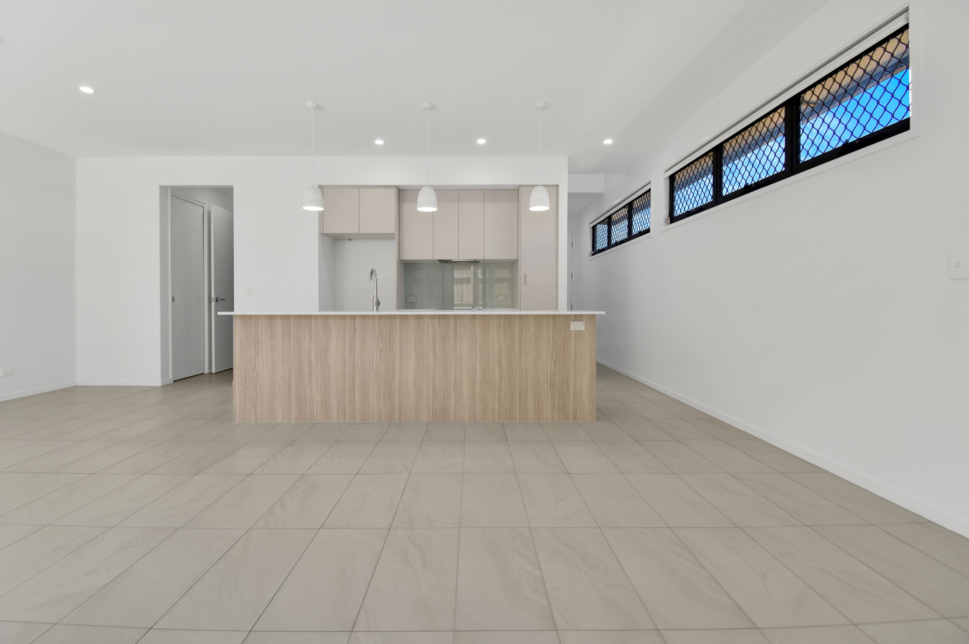 8/2 College Court, Little Mountain, QLD 4551