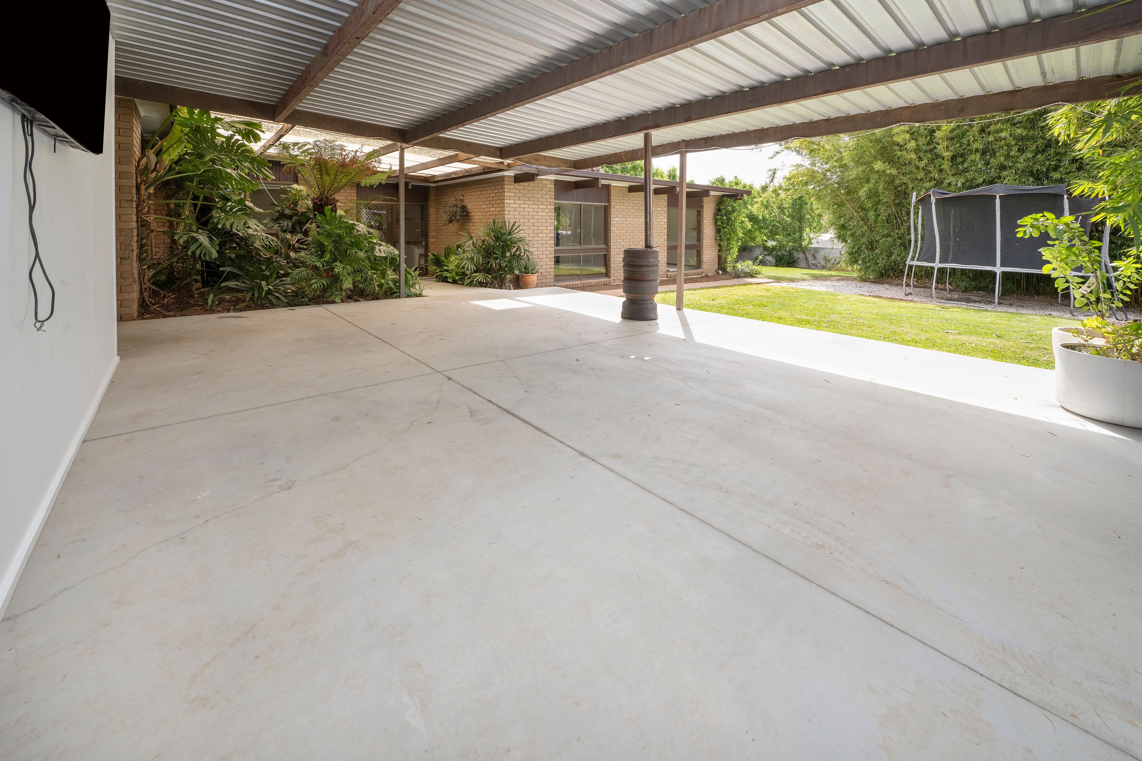 12 Bell Street — photo 19 of 23