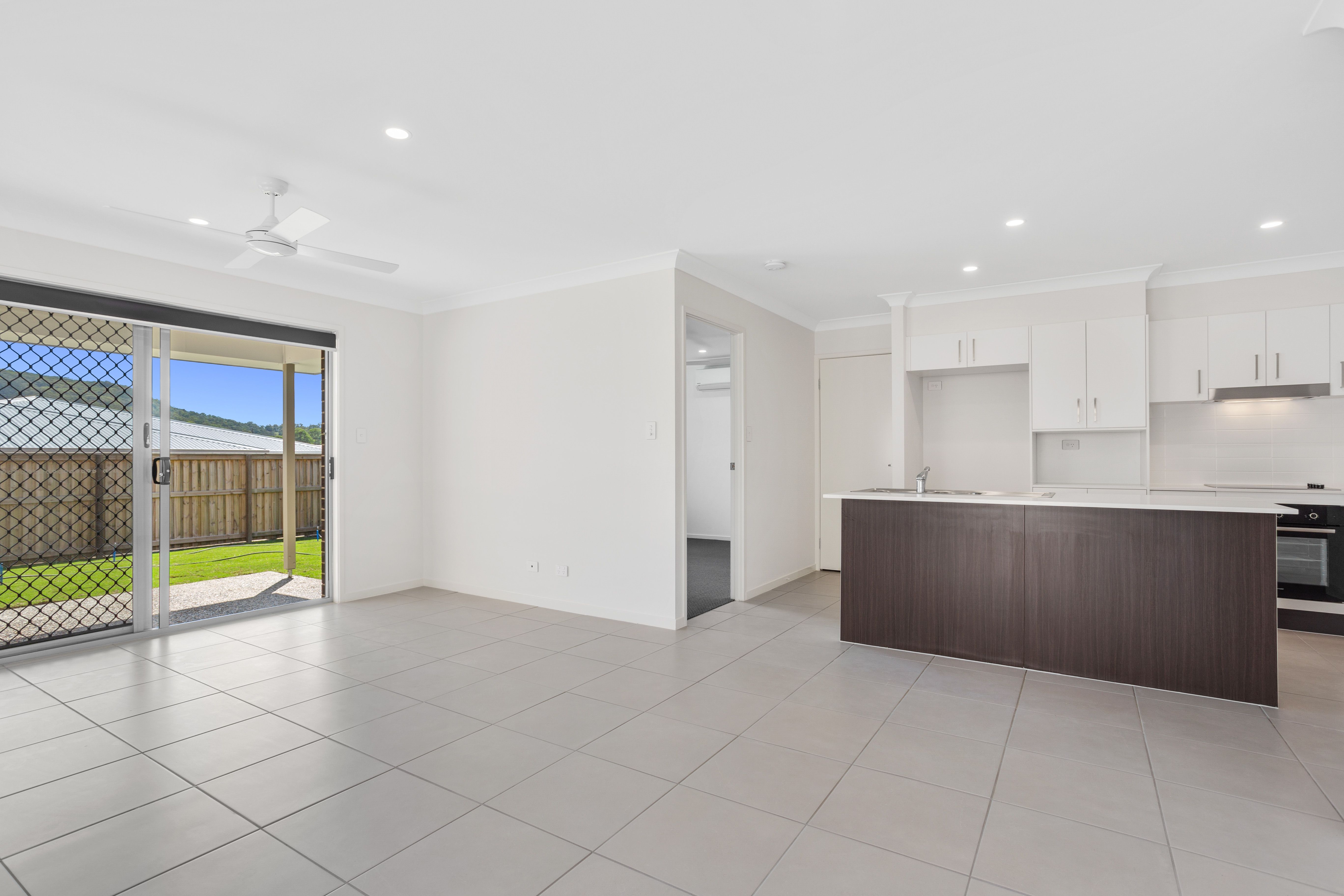 1/16 Willowood Crescent, Nambour, QLD 4560