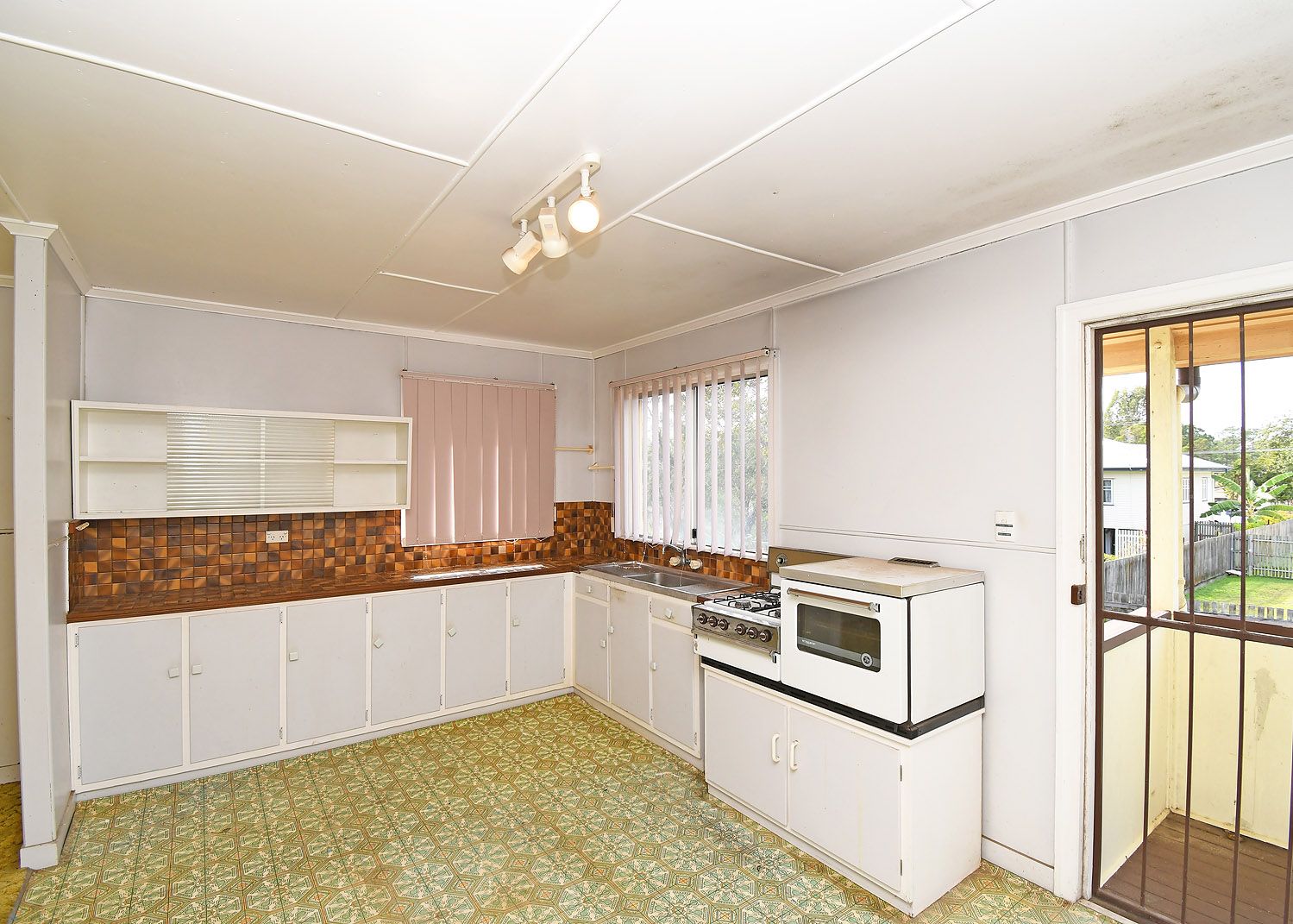 15 Wynne Parade, Maryborough, QLD 4650