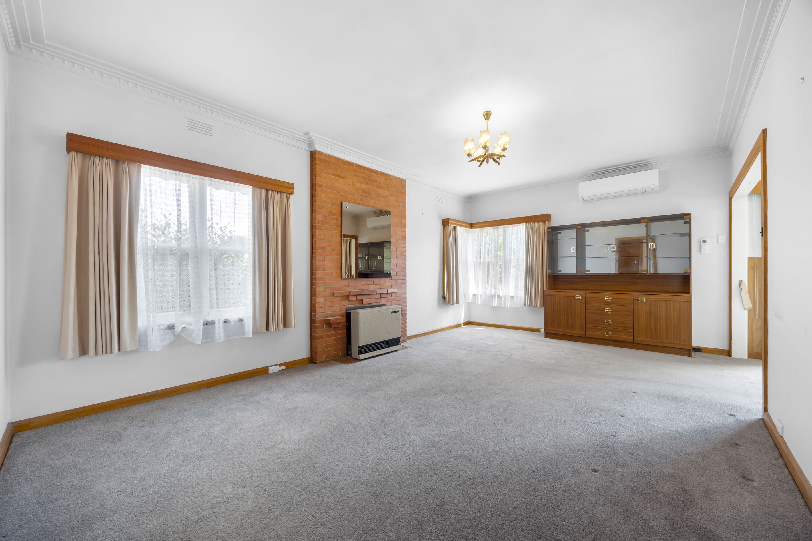 2 Browns Parade, Wendouree, VIC 3355