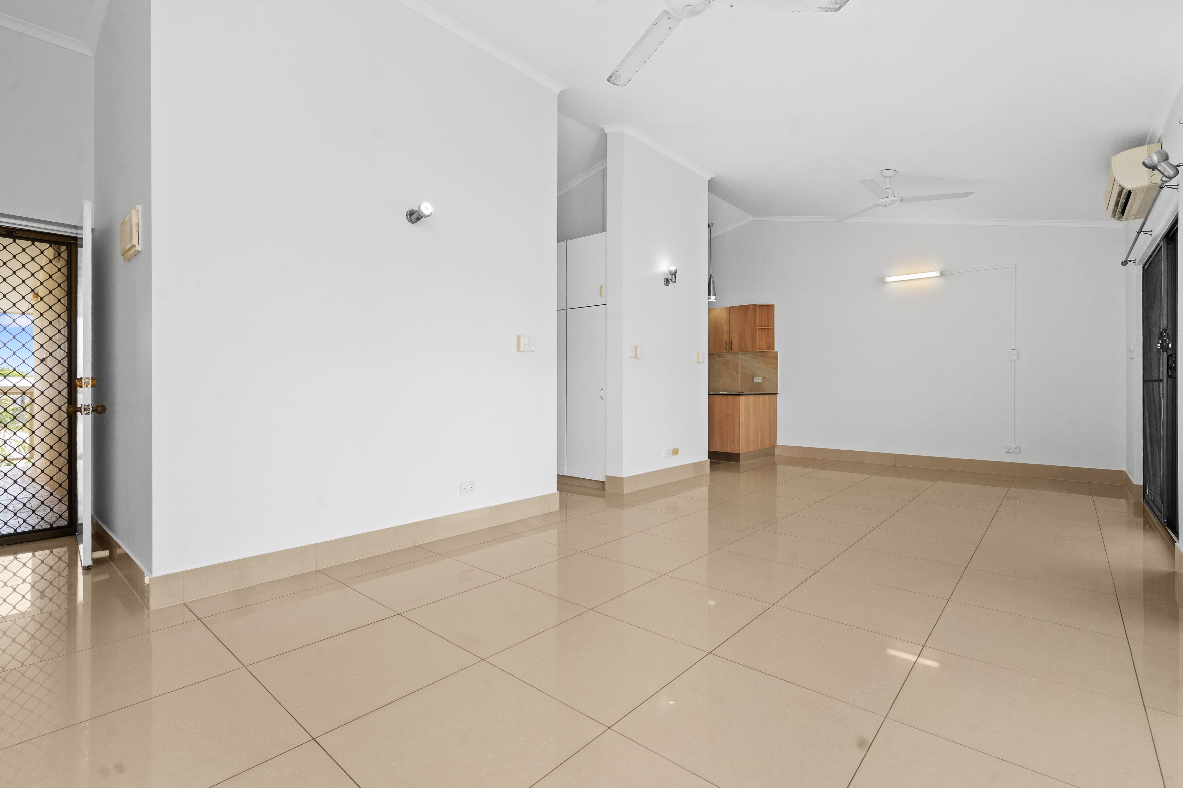 11/401 Trower Road — photo 6 of 14