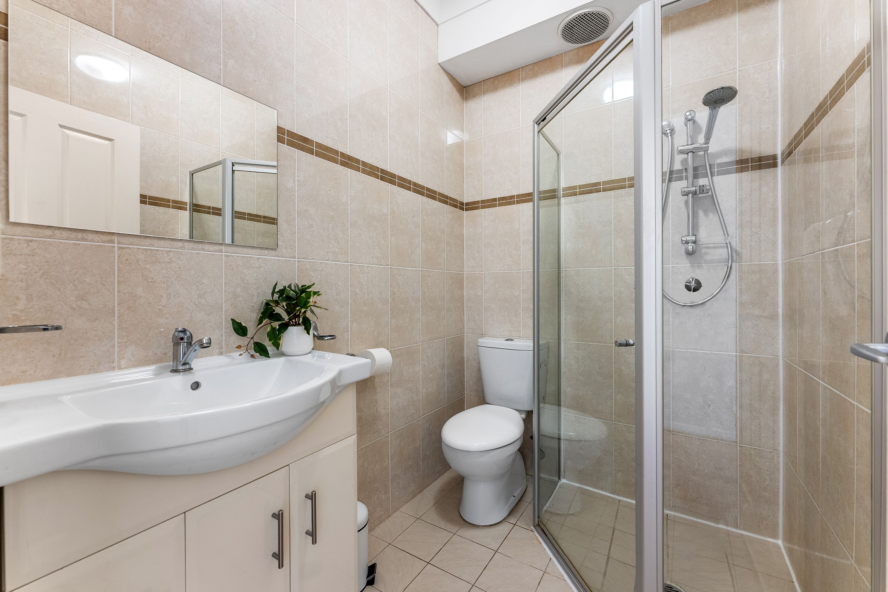 301B/5-11 Sixth Avenue — photo 14 of 15