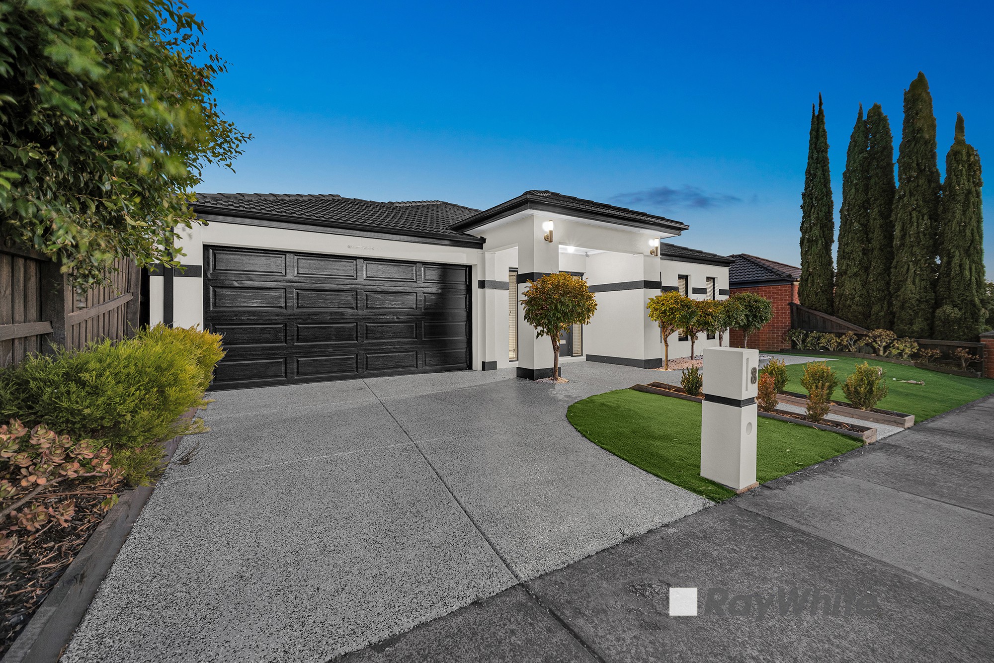 8 Glenbrook Crescent, Lynbrook, VIC 3975