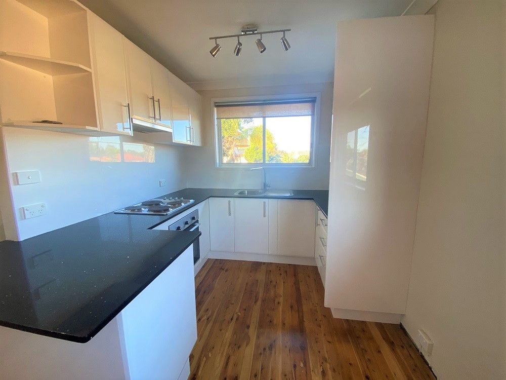 5 Campbell Close, Minto, NSW 2566