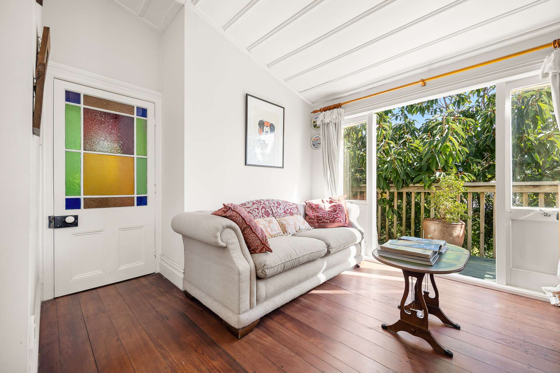 104 Bassett Road photo 6