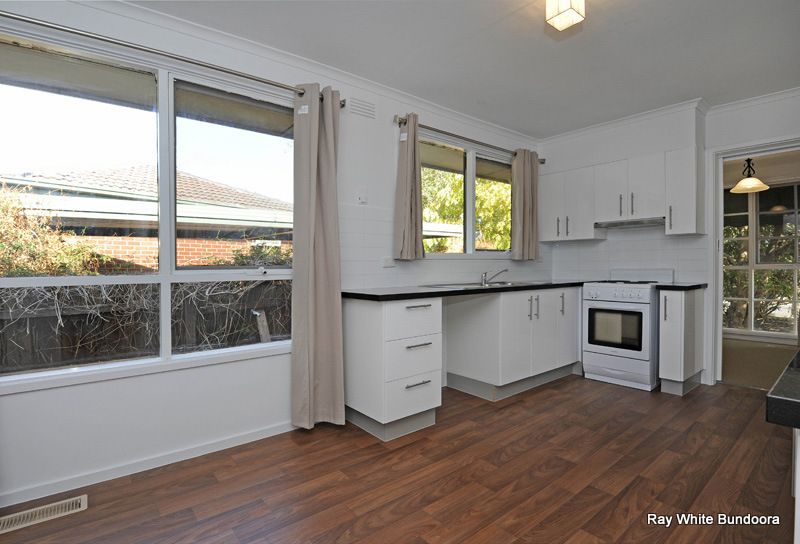 4 Glenn Crescent, Bundoora, VIC 3083