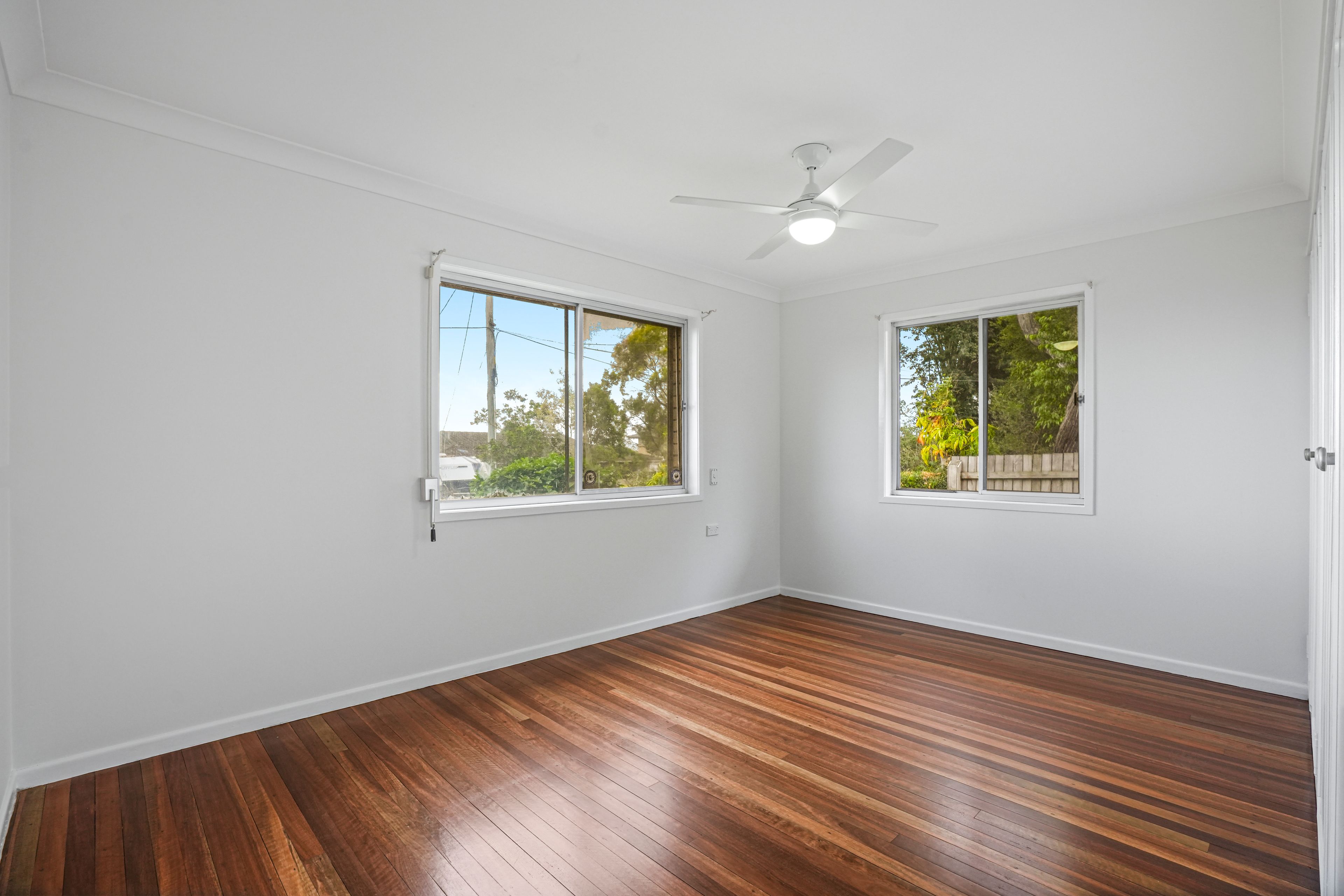 9 Laura Court — photo 6 of 18