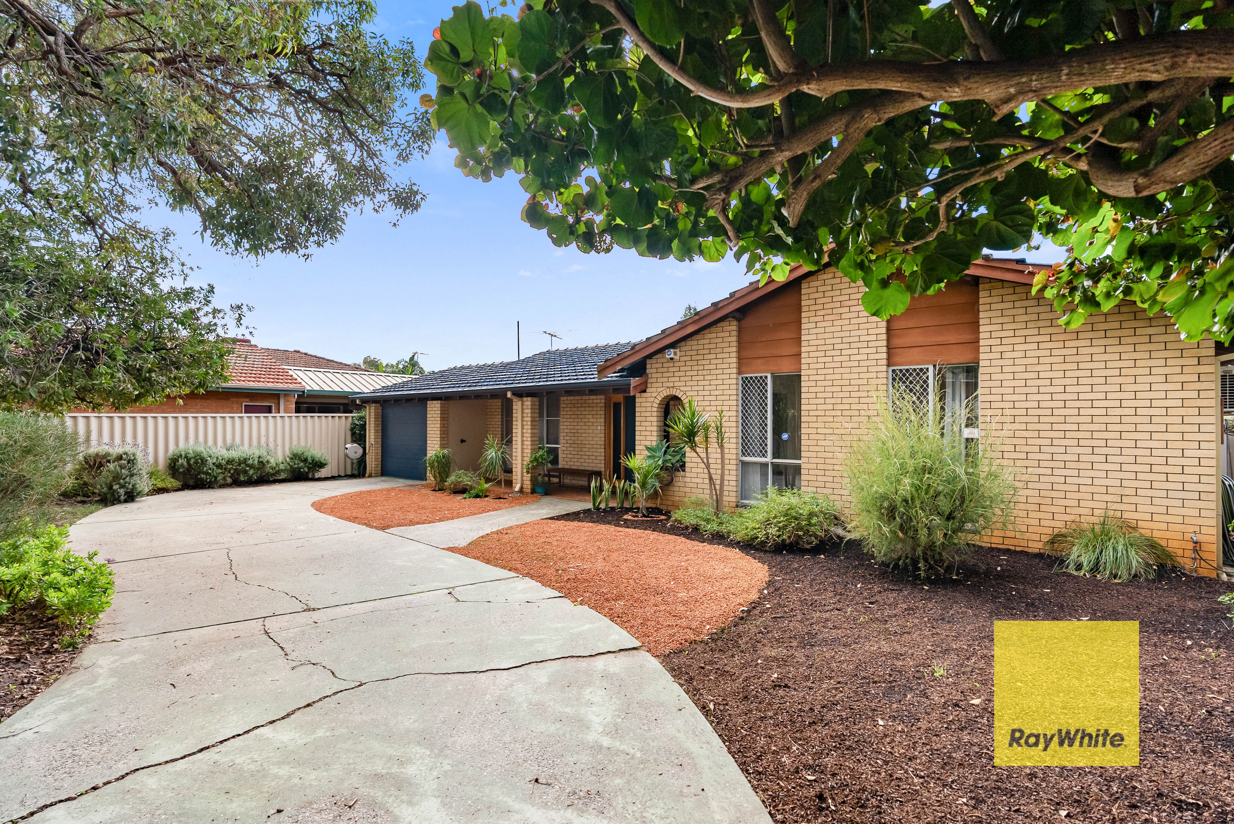 11 Esther Place, Gosnells, WA 6110