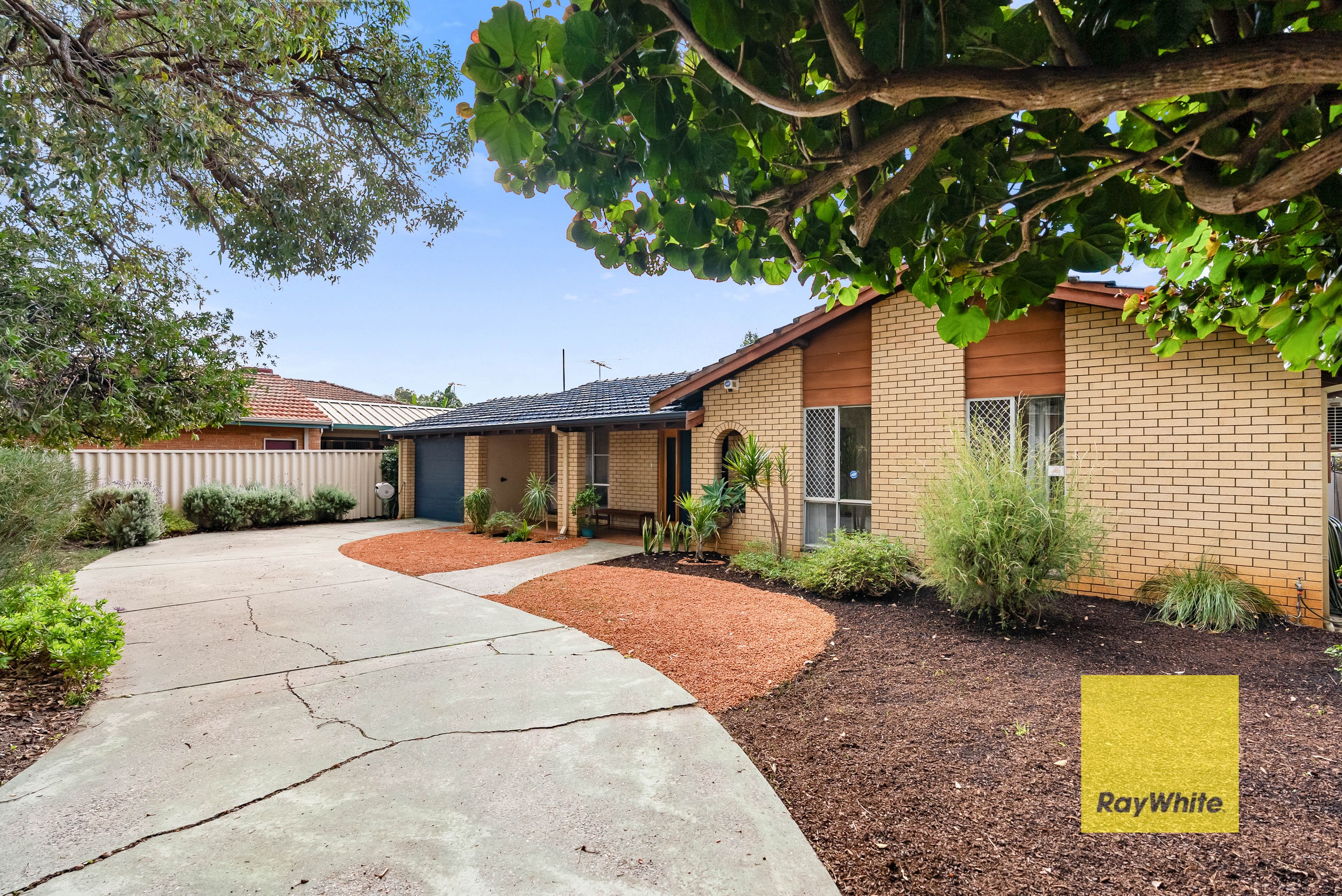 11 Esther Place, Gosnells, WA 6110