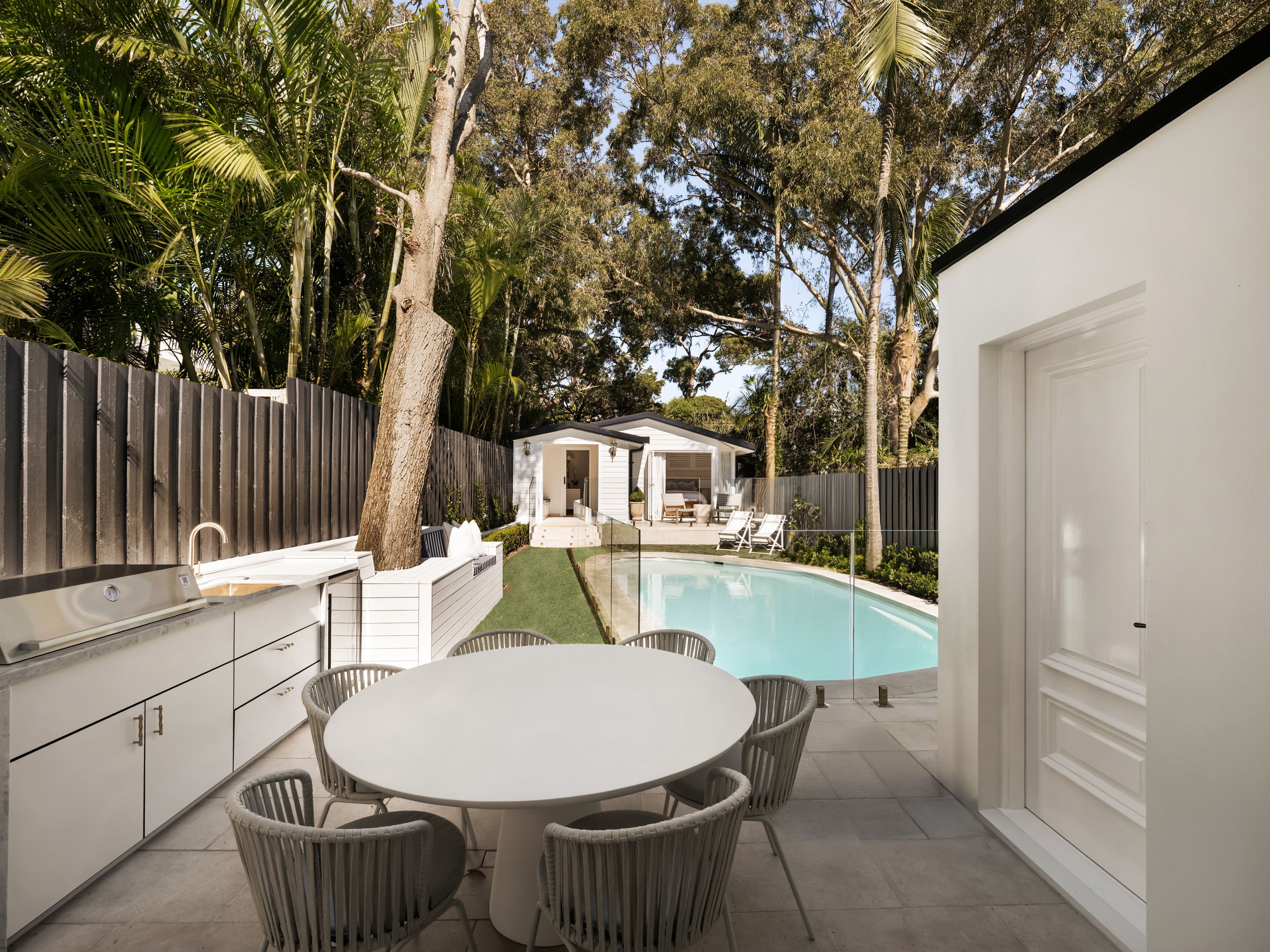 21 Russell Street — photo 10 of 16