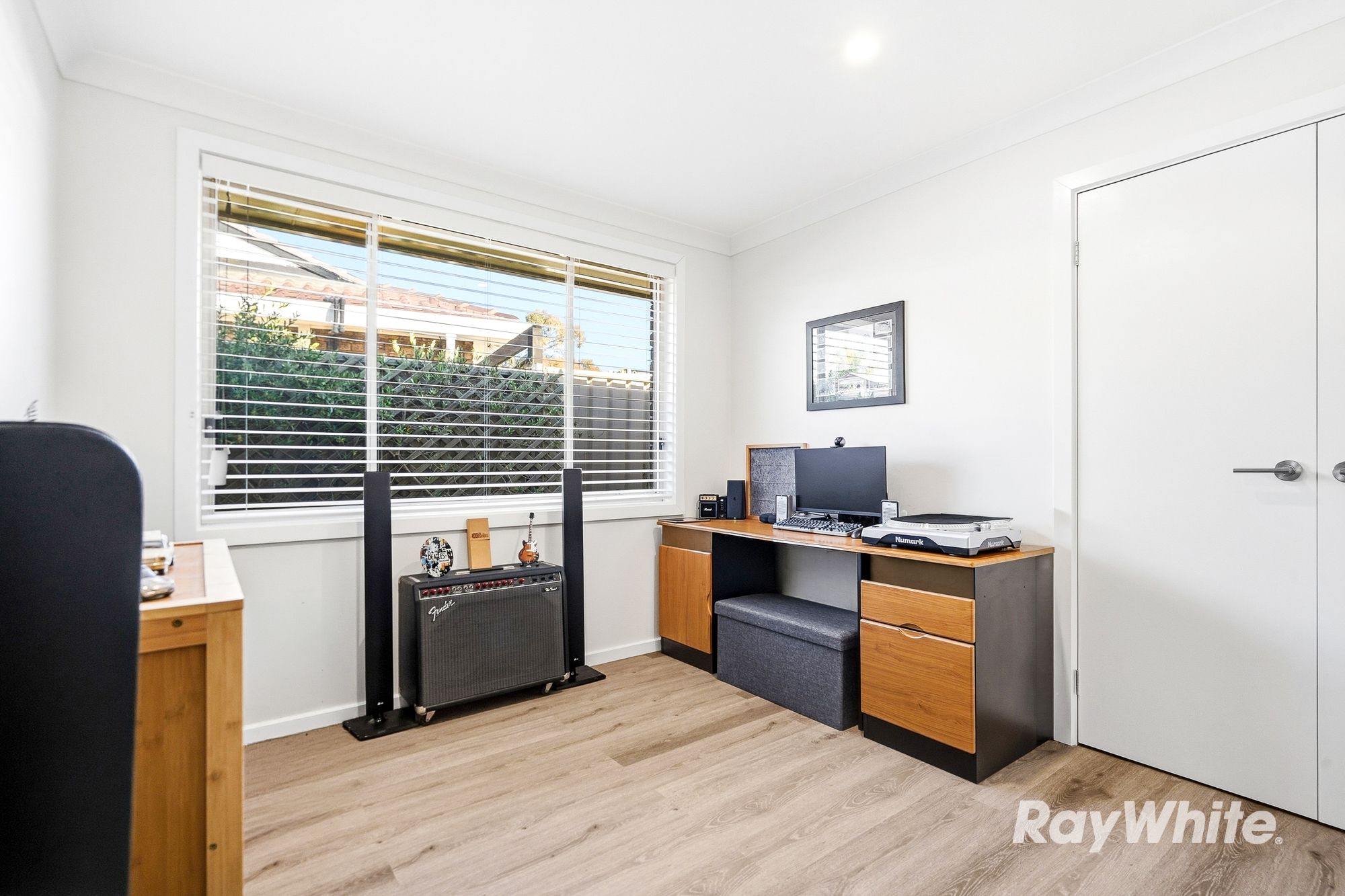 16 Fantail Crescent — photo 17 of 30