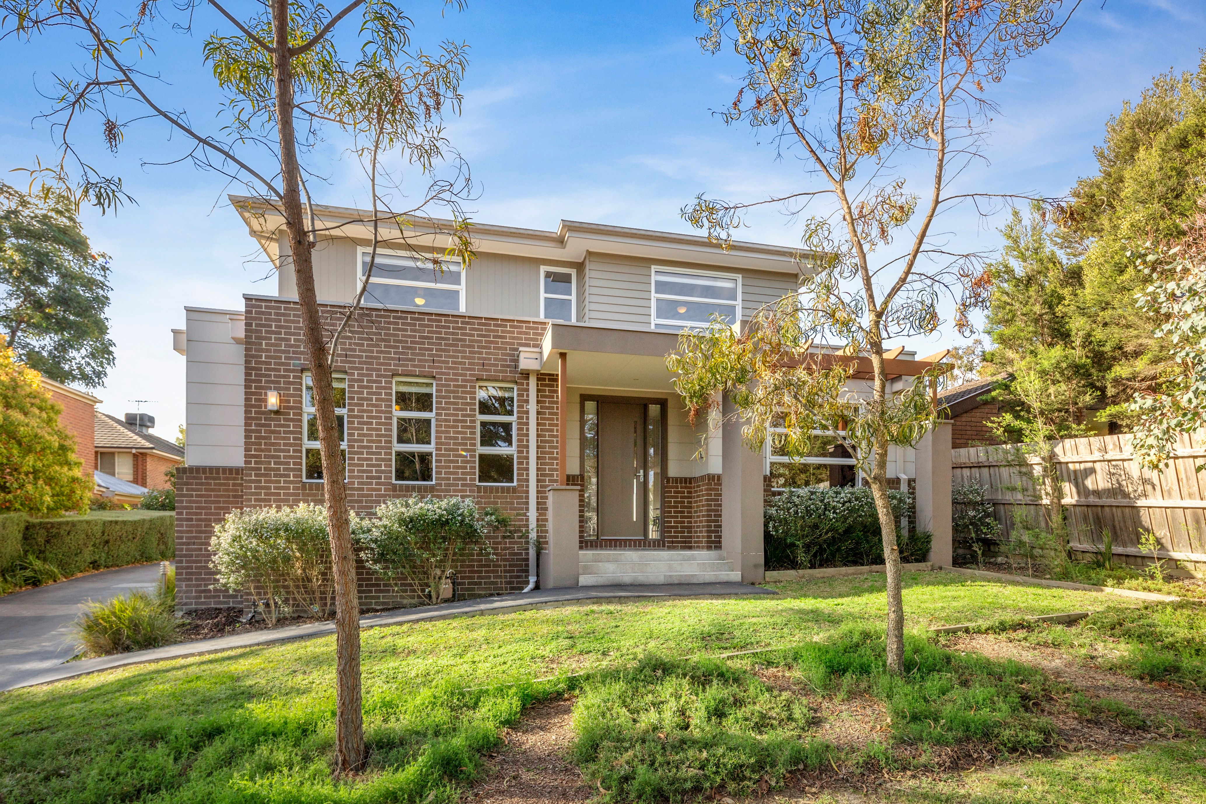 10 Unsworth Road, Ringwood North VIC 3134