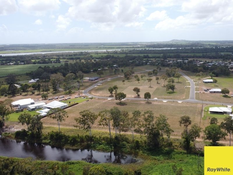 4 James Henderson Way, Gooburrum, QLD 4670