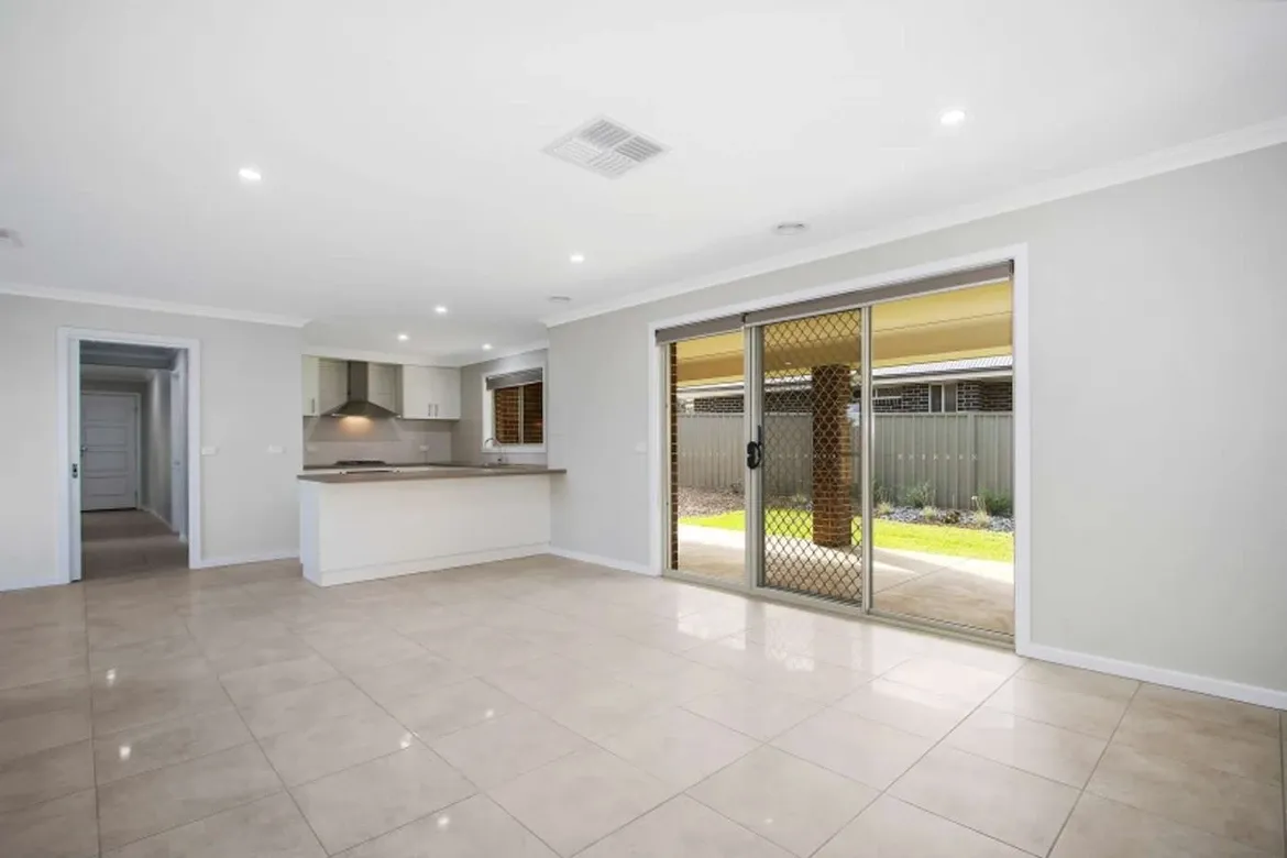 22 Blakleys Circuit, Thurgoona, NSW 2640