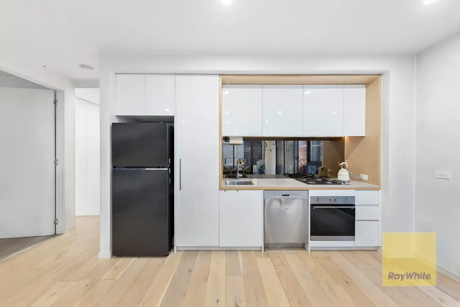 116/93 Furlong Road — photo 5 of 13
