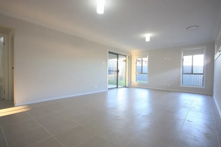 8 Cassidy Street, Spring Farm, NSW 2570
