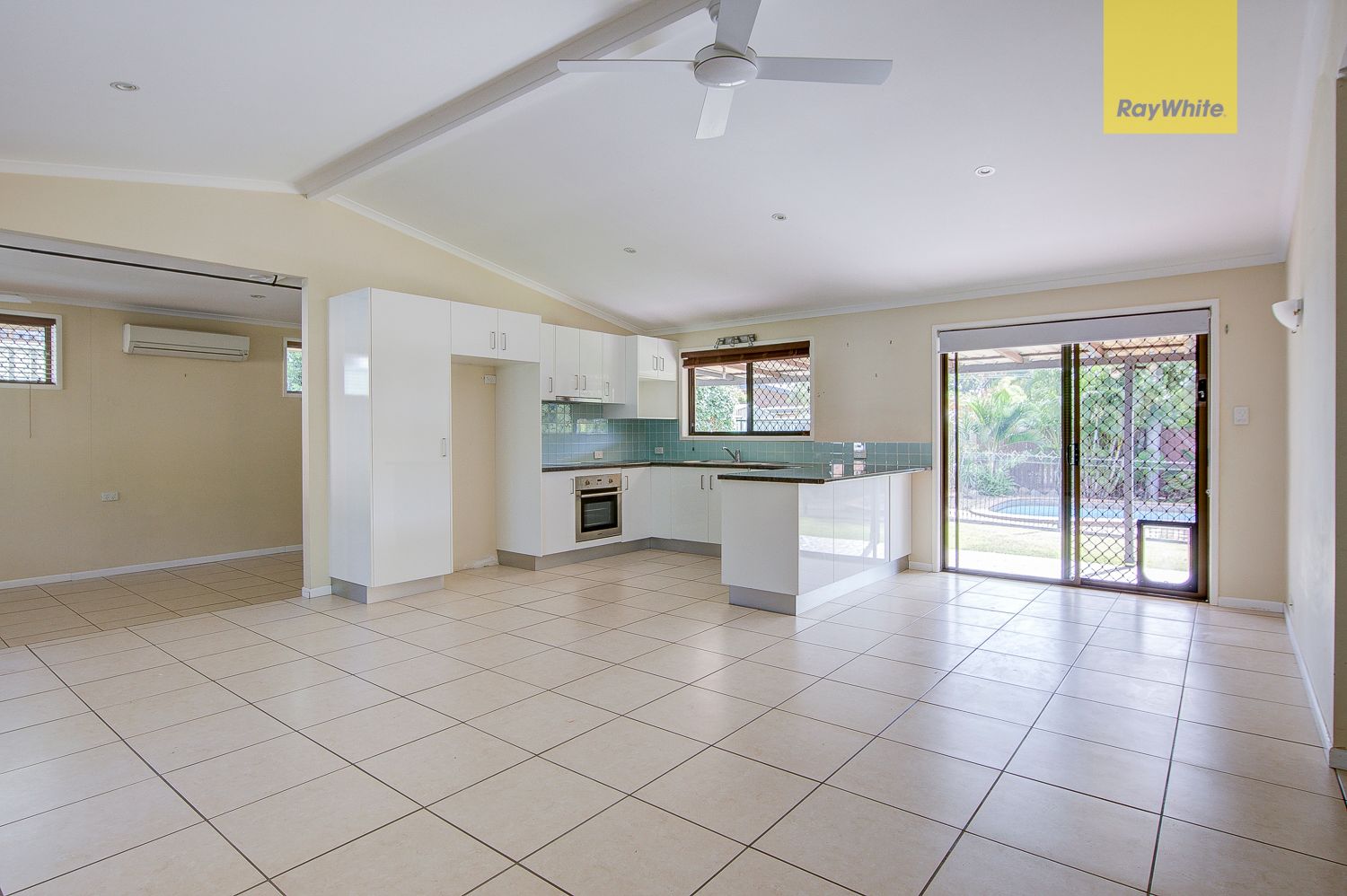 28 Willoughby Crescent, Springwood, QLD 4127