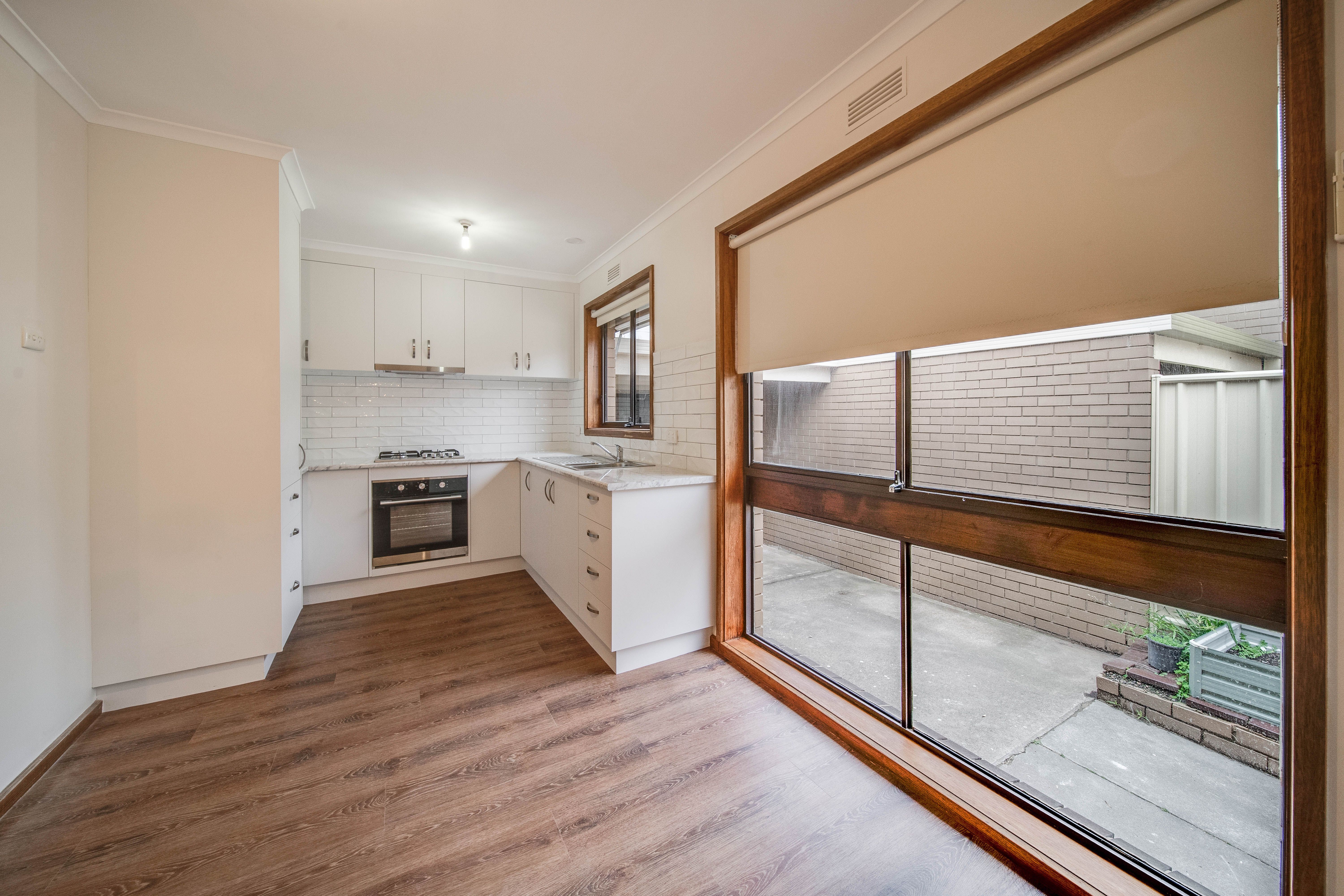 2/25 James Street, Strathdale, VIC 3550