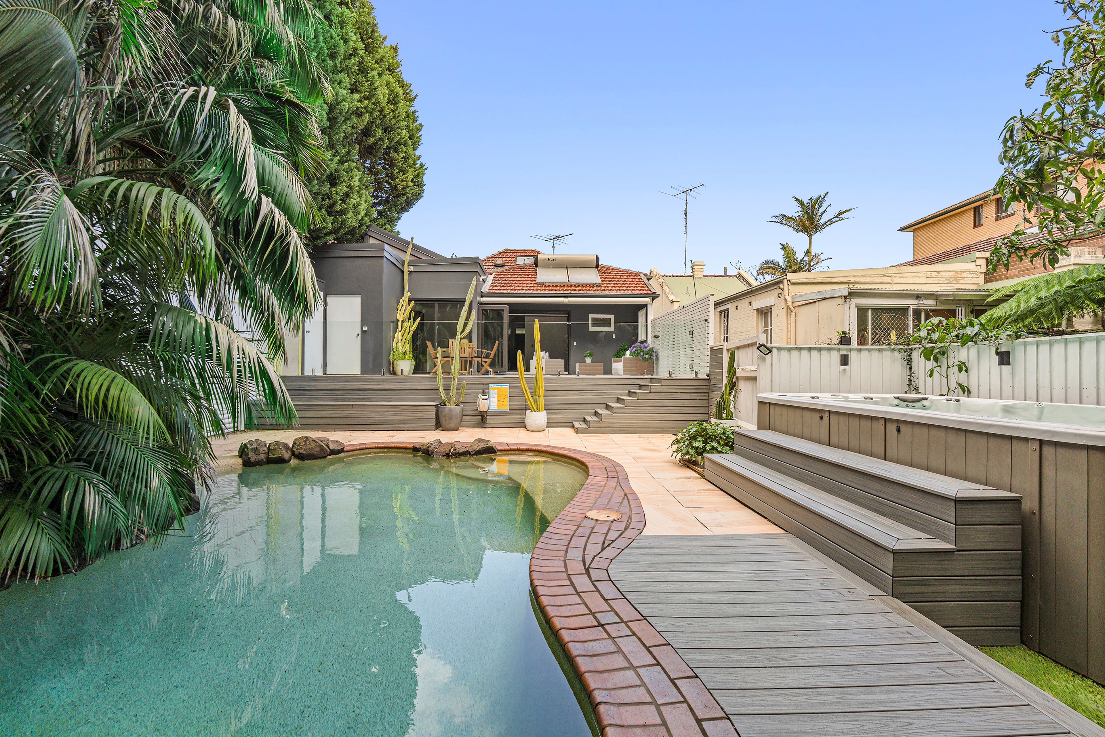 268 Birrell Street — photo 3 of 23