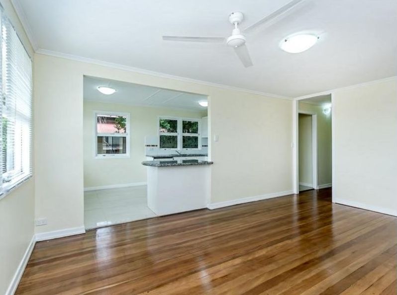 1094 Anzac Avenue, Petrie, QLD 4502